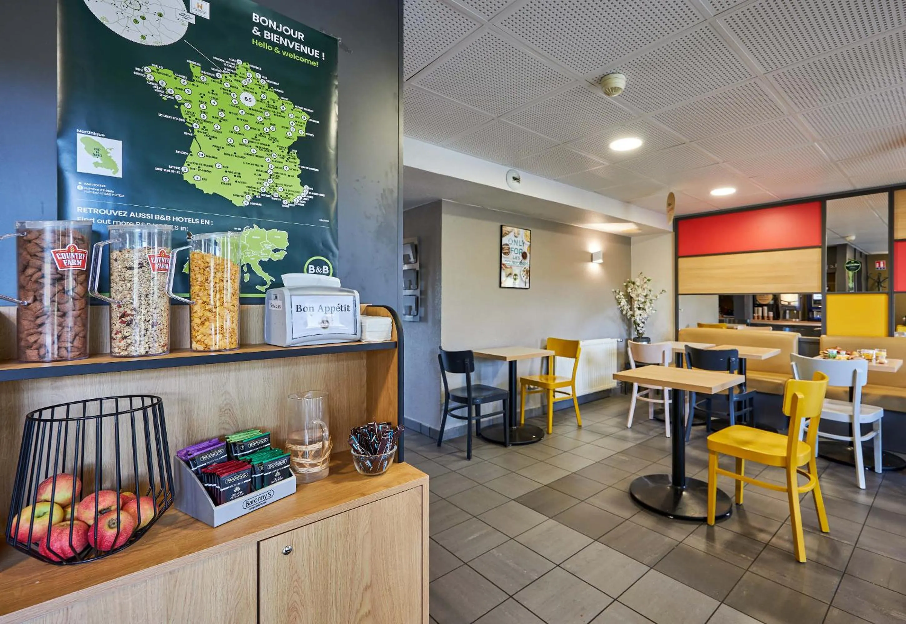 Restaurant/places to eat in B&B HOTEL Cherbourg