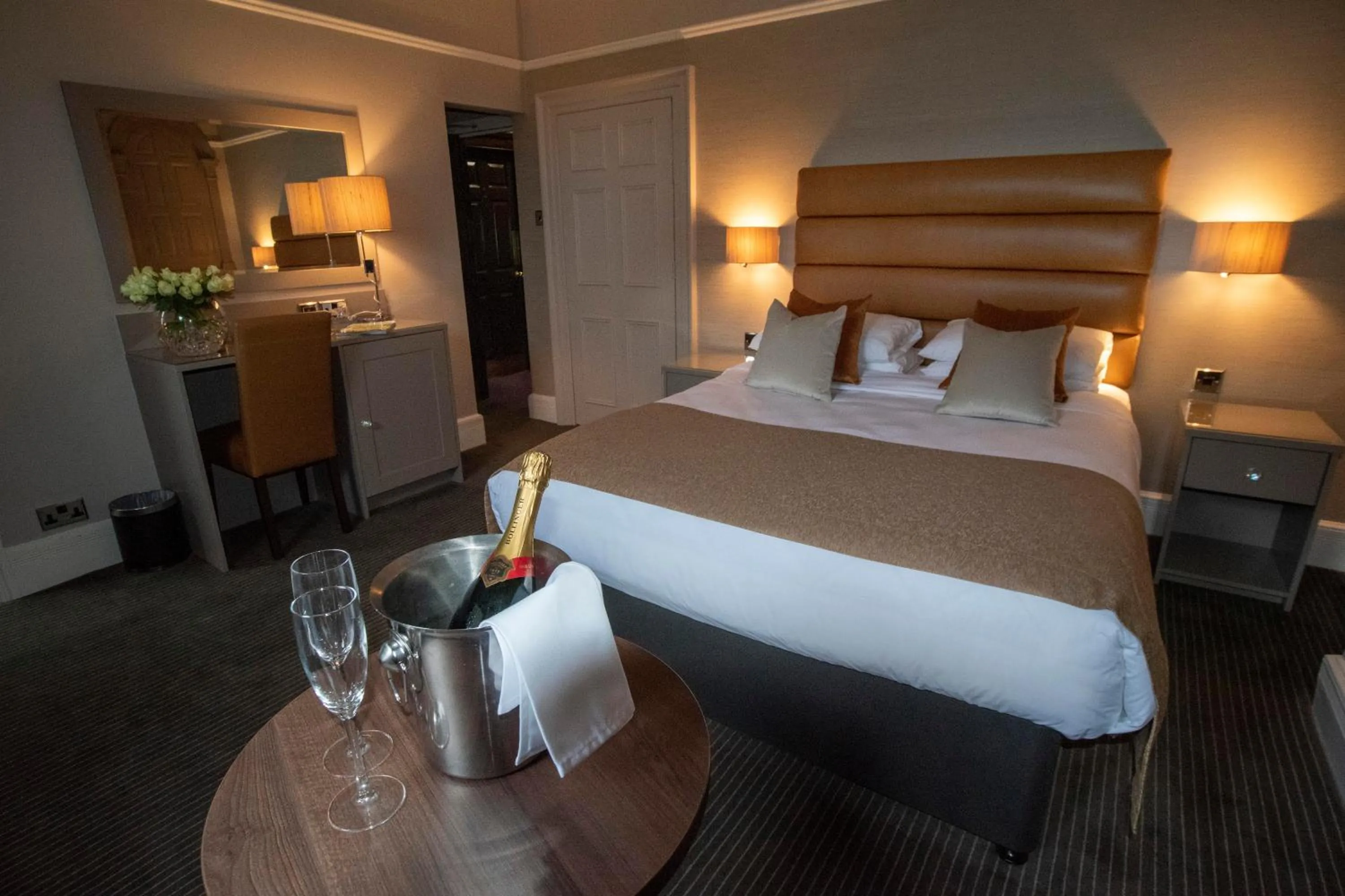 Photo of the whole room, Bed in Cubley Hall