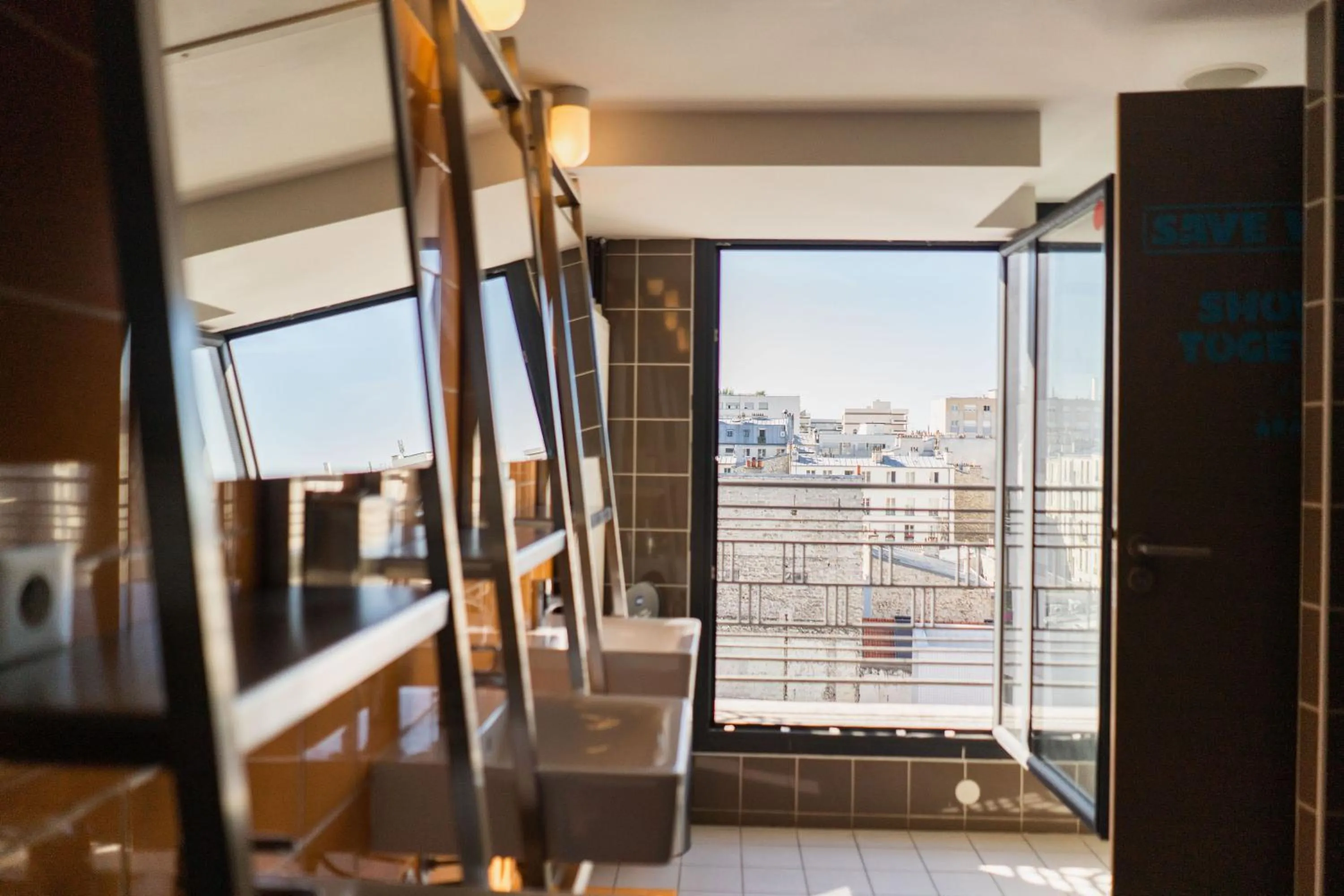 City view in The People Paris Belleville