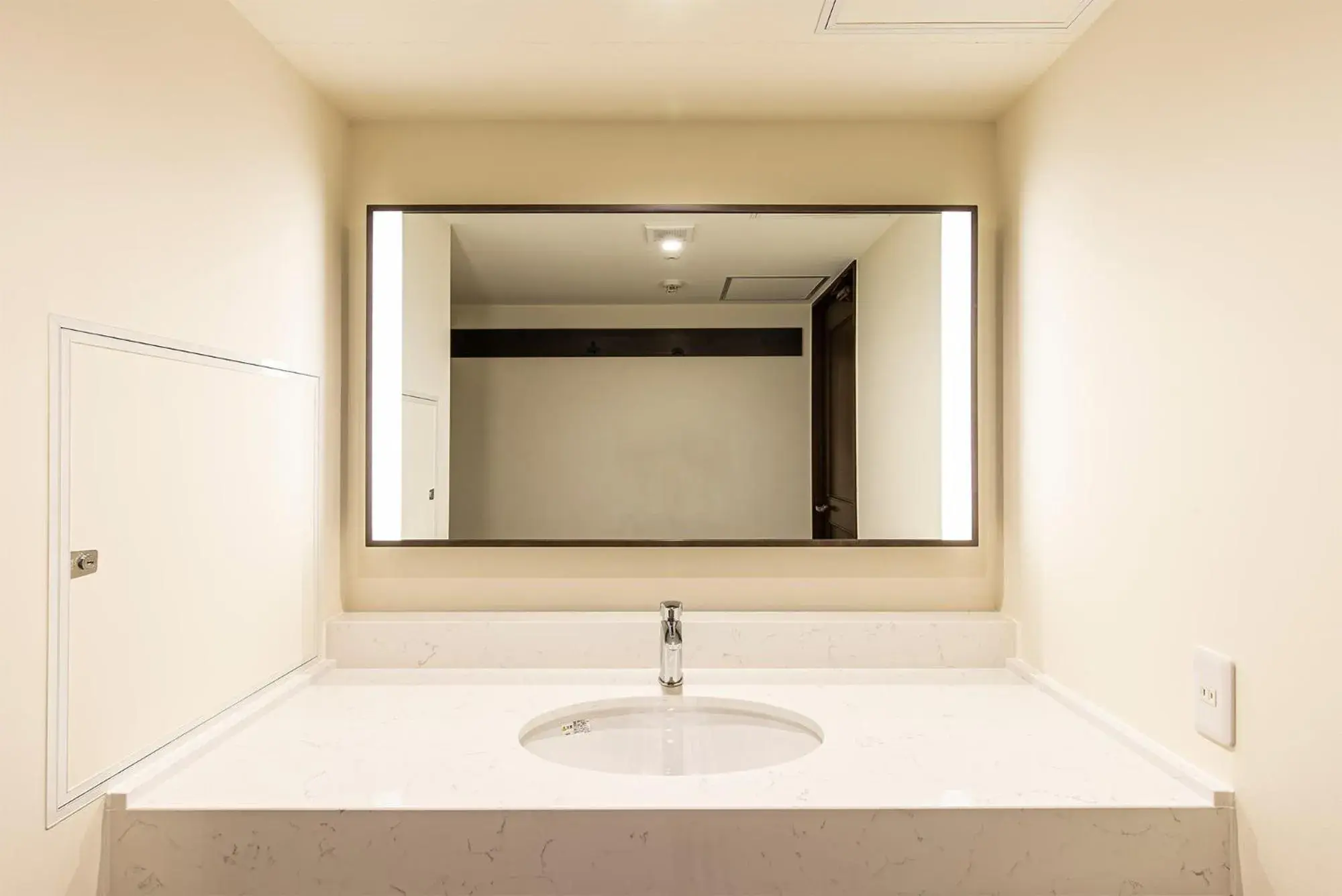Twin Room in Kobe Tor Road Hotel Sanraku Twin Room in Kobe Tor Road Hotel Sanraku