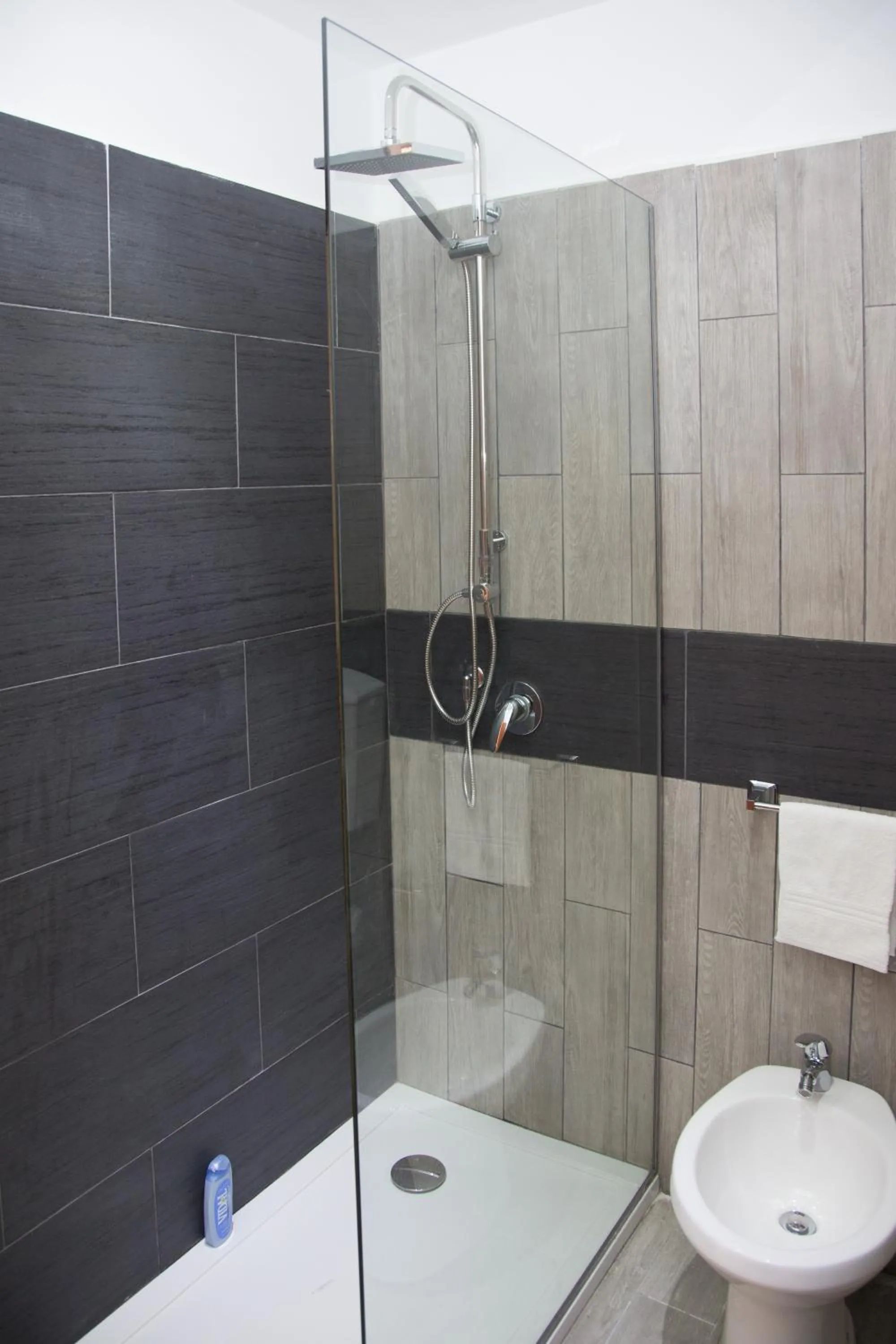 Bathroom in Modica Garden Resort