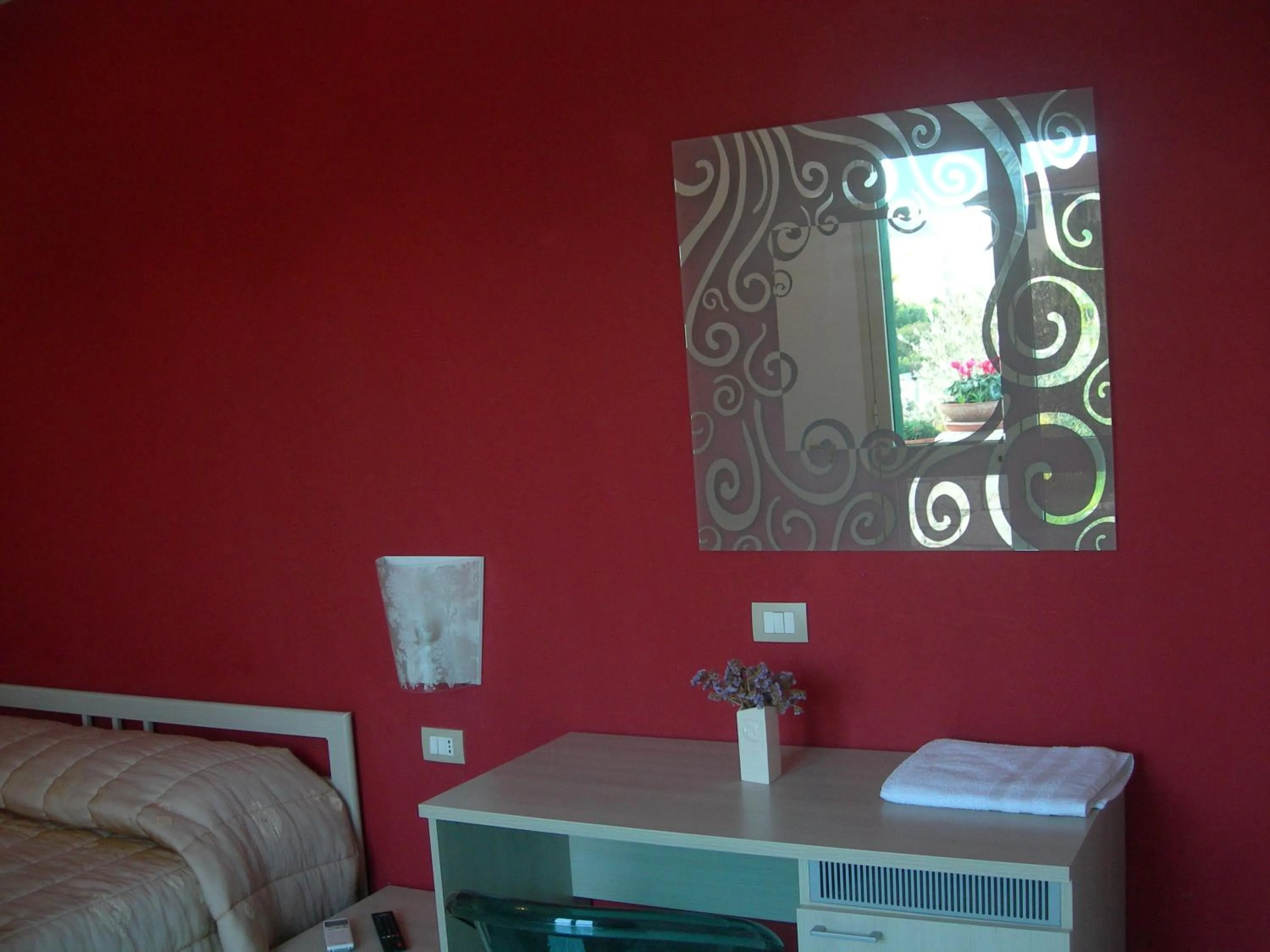 Photo of the whole room in Modica Garden Resort