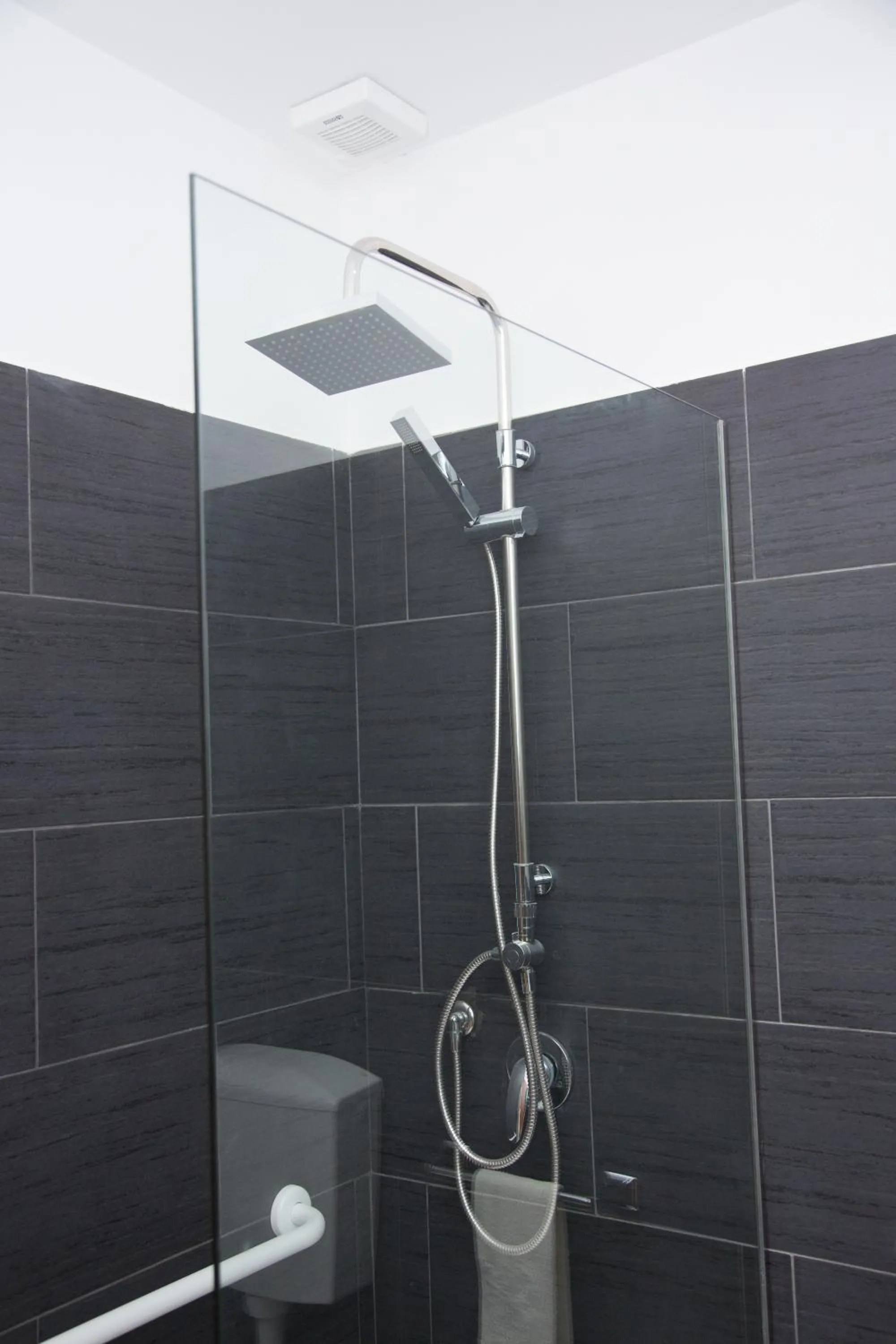 Bathroom in Modica Garden Resort