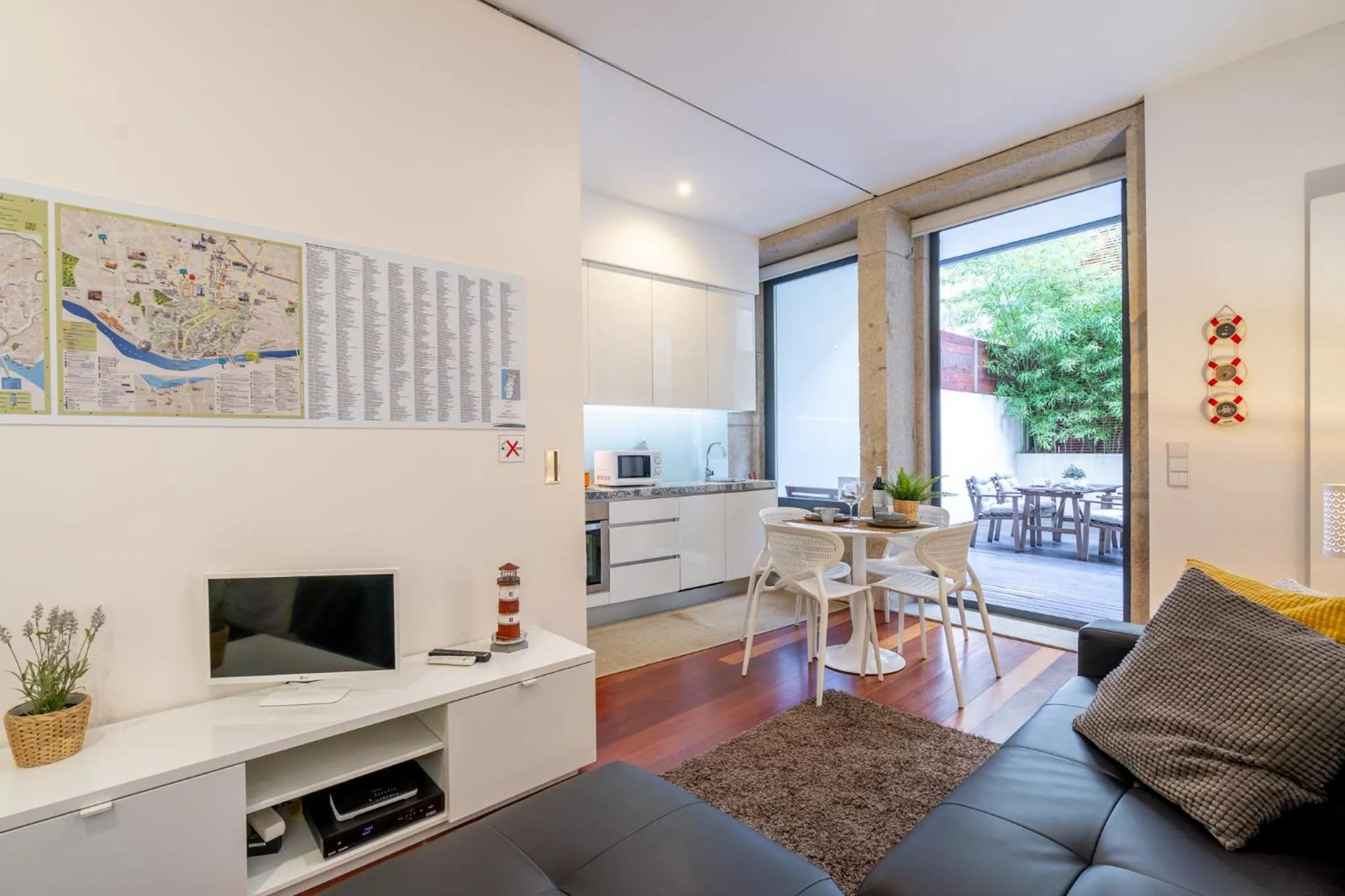 Merc Porto Clérigo's Place