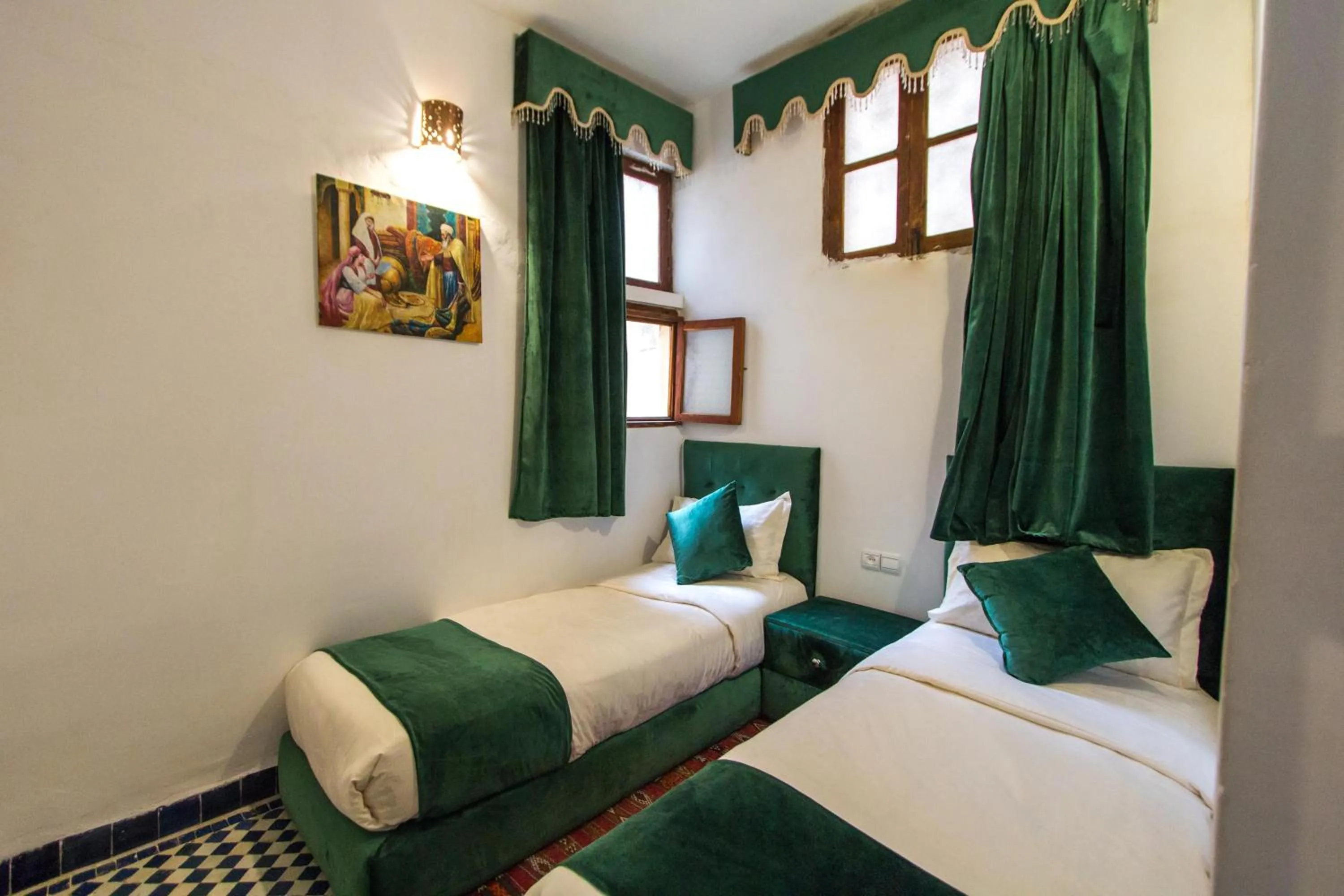 Bed in Riad Dar Bab Guissa