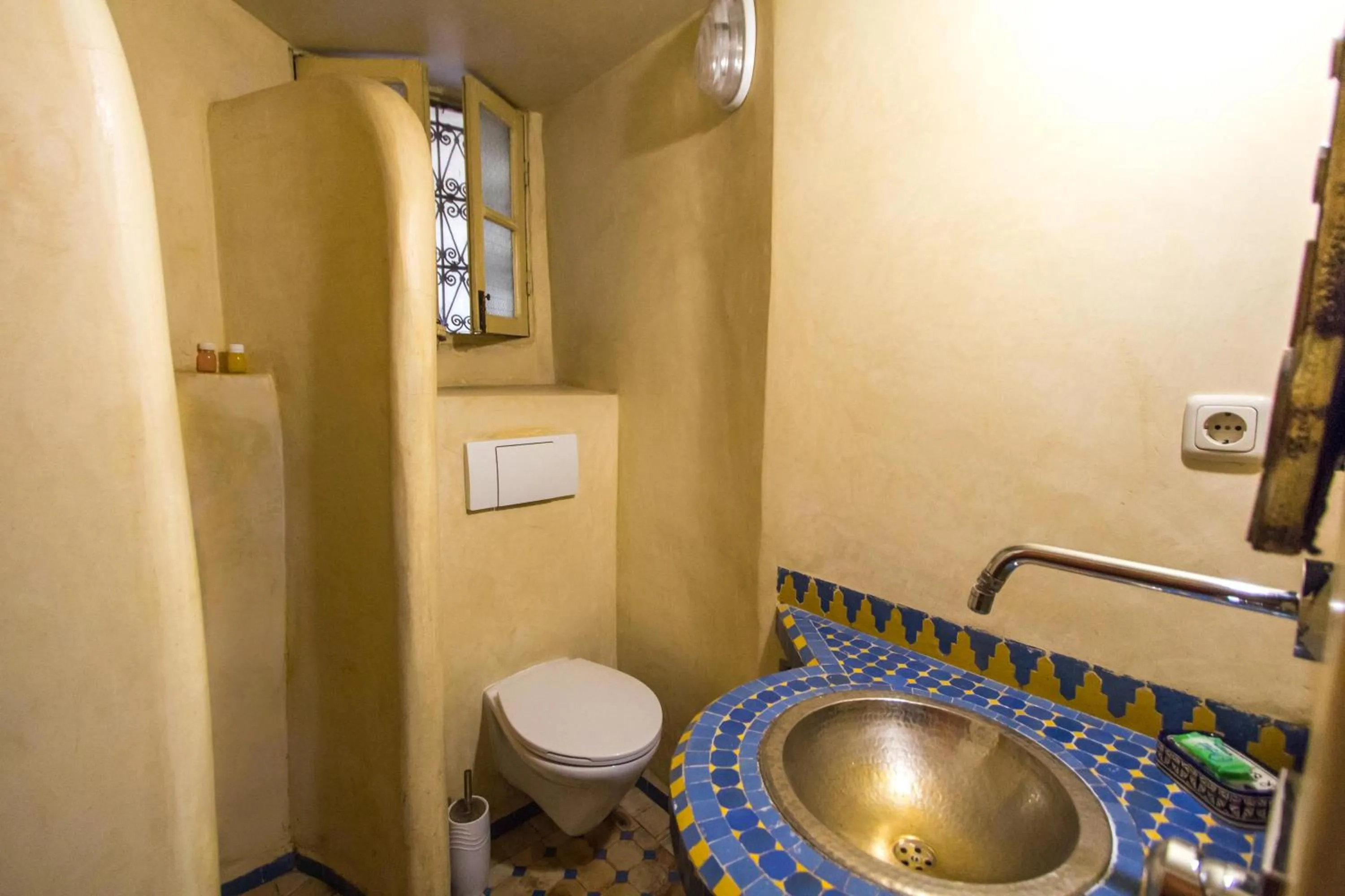 Bathroom in Riad Dar Bab Guissa