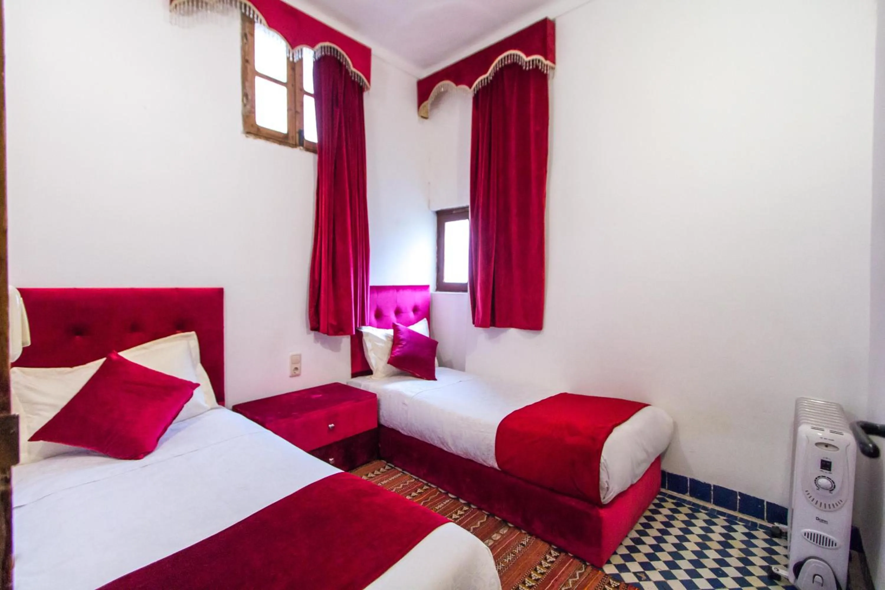 Bedroom, Bed in Riad Dar Bab Guissa