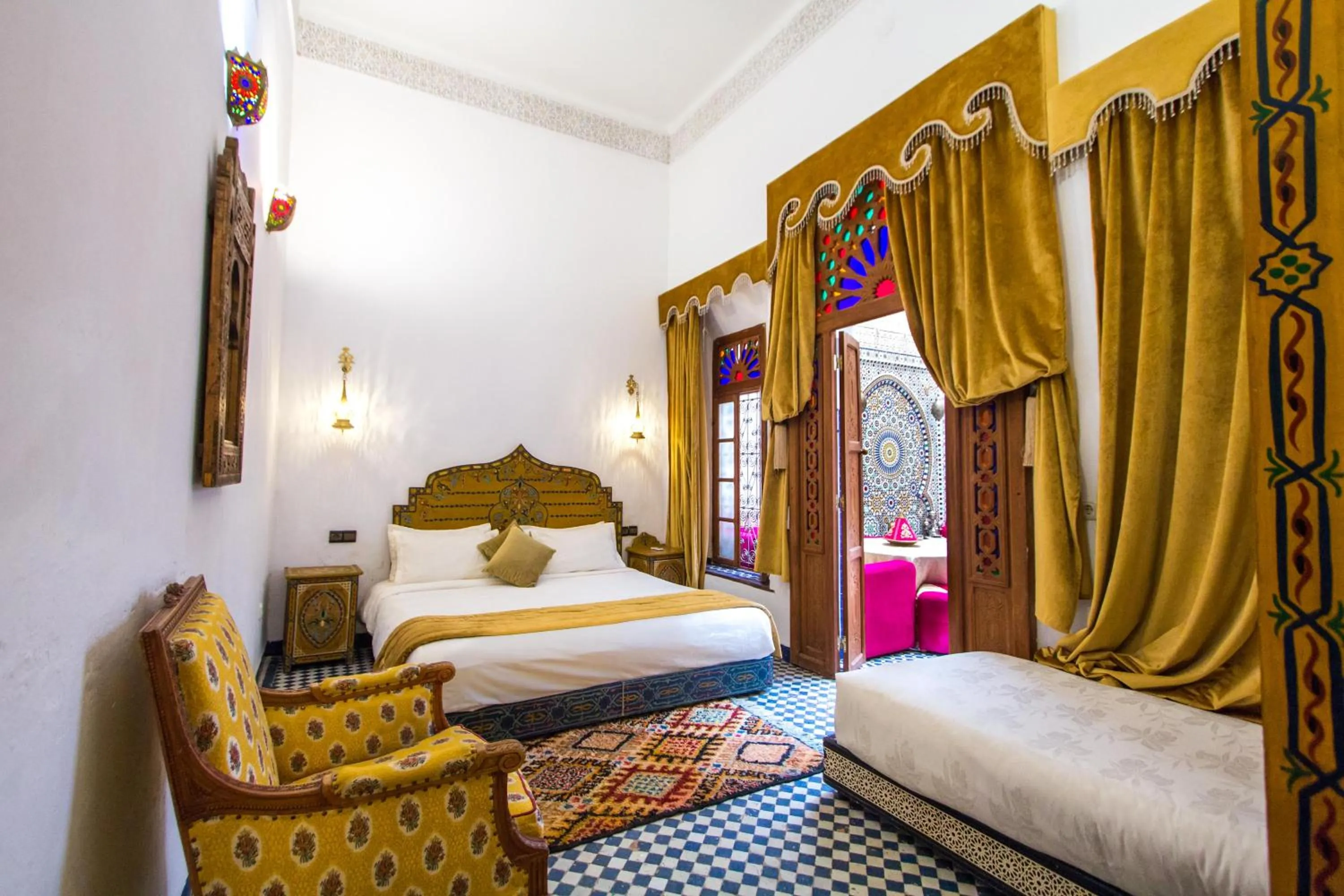 Bed in Riad Dar Bab Guissa