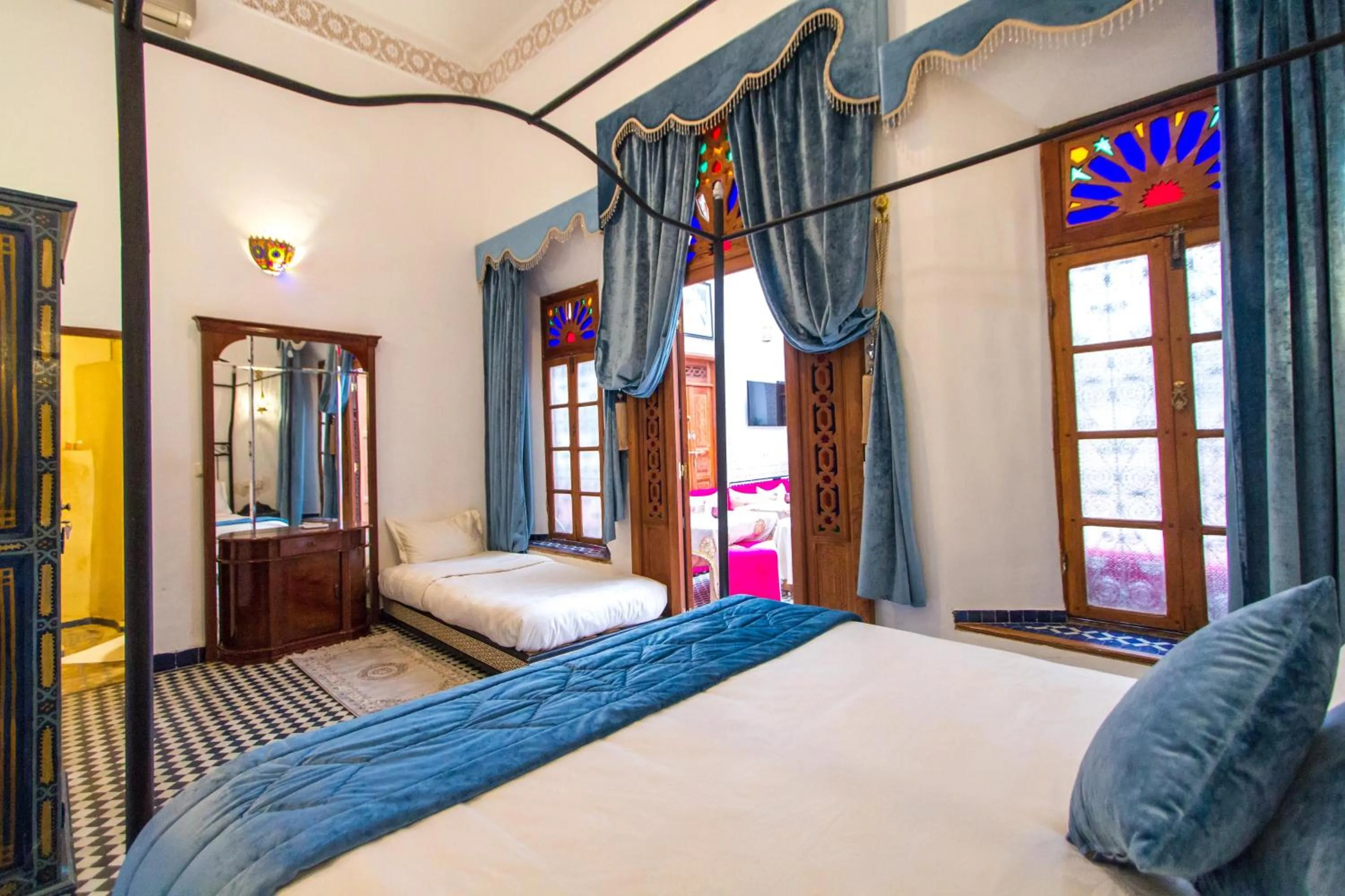 Bed in Riad Dar Bab Guissa