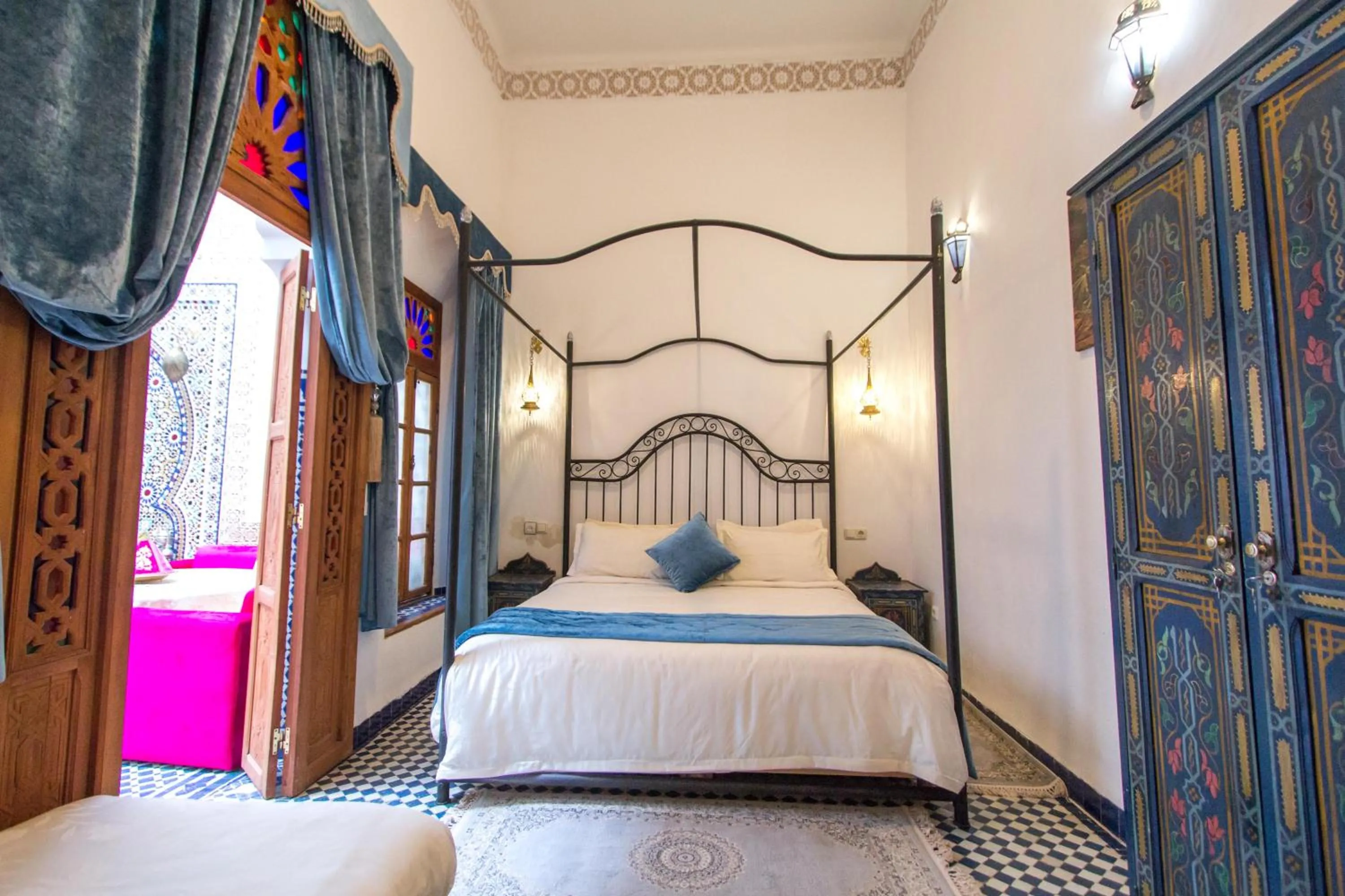 Bedroom, Bed in Riad Dar Bab Guissa