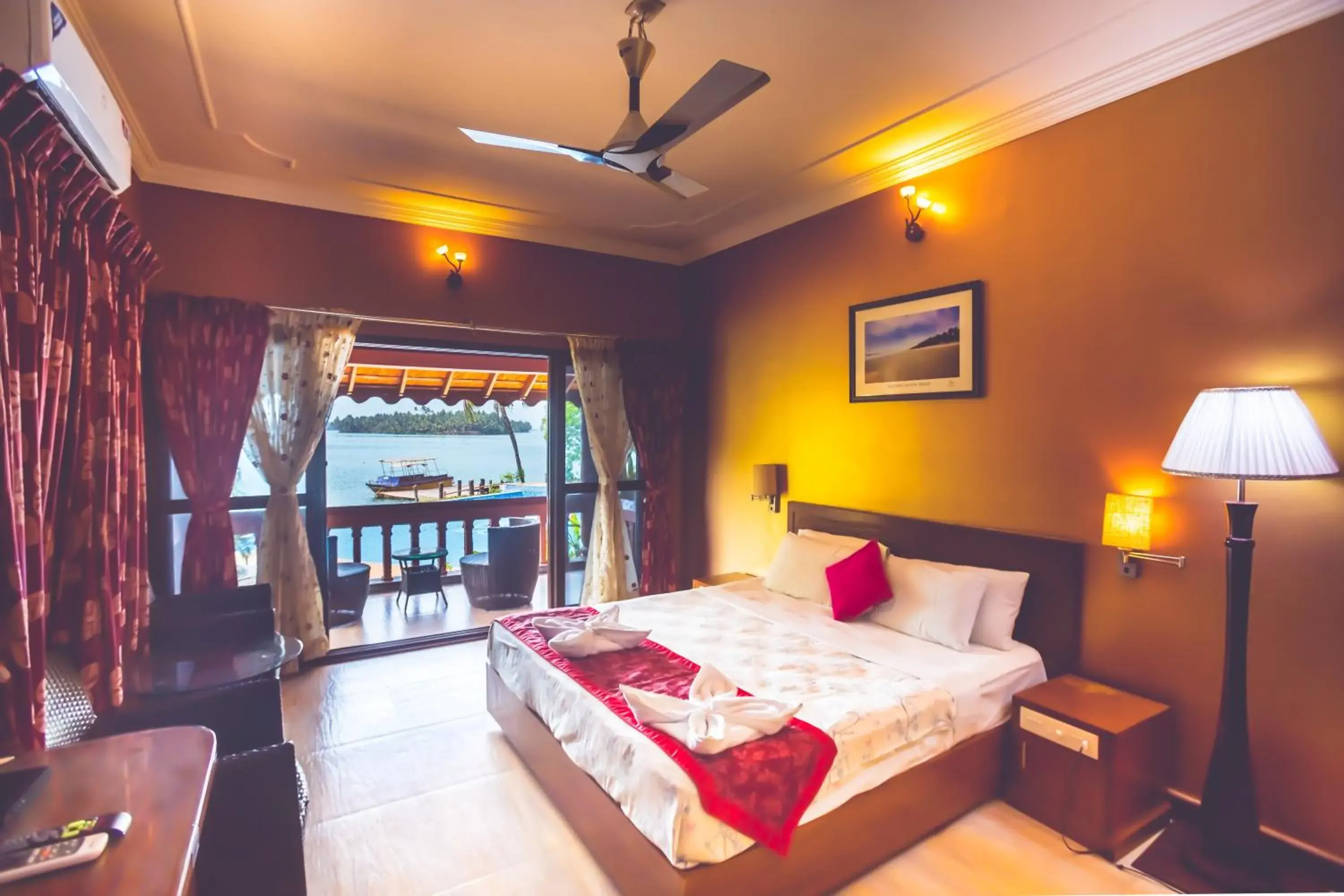 King Room with Balcony in Paradise Lagoon King Room with Balcony in Paradise Lagoon