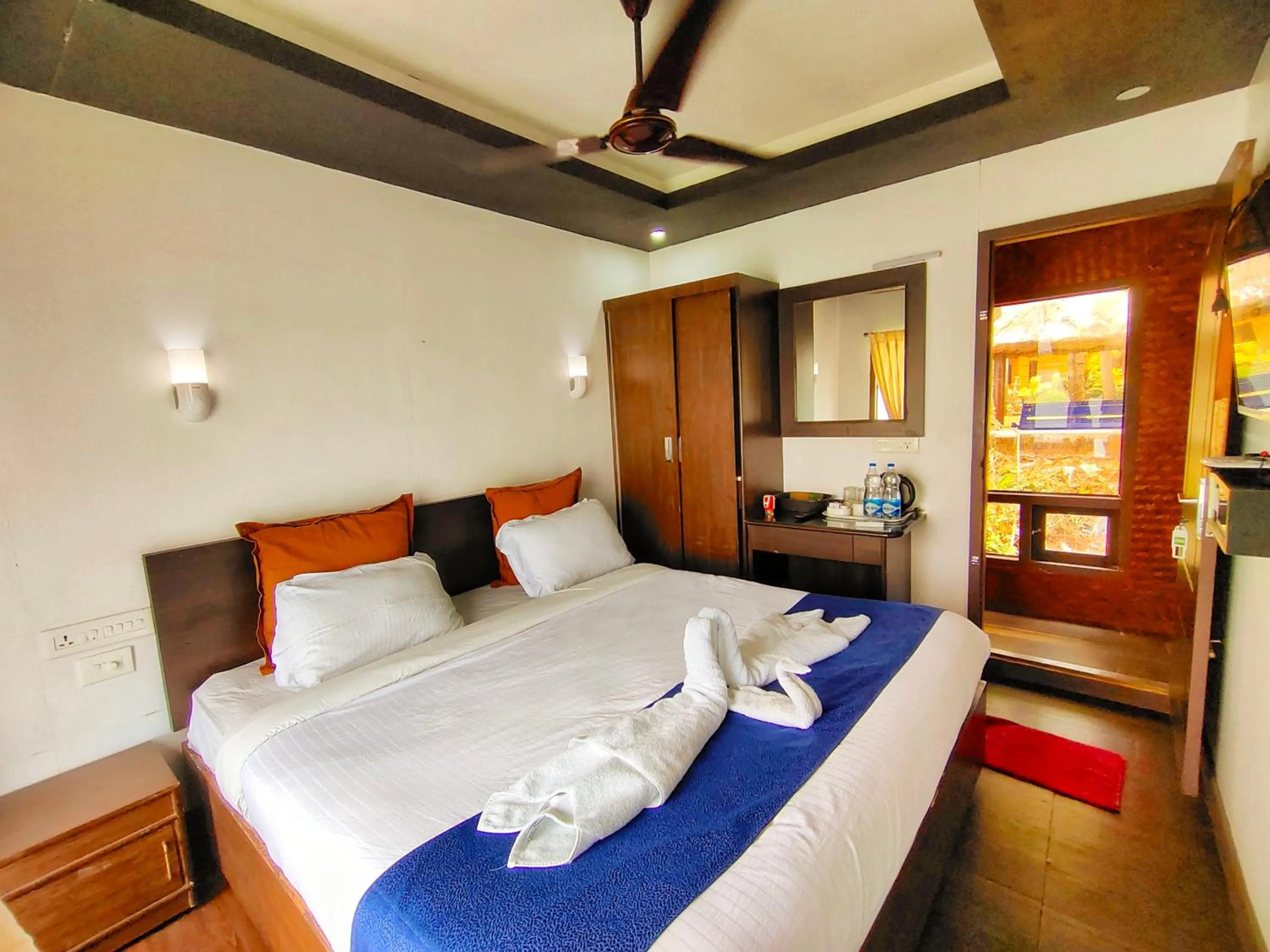 Bed in Paradise Lagoon