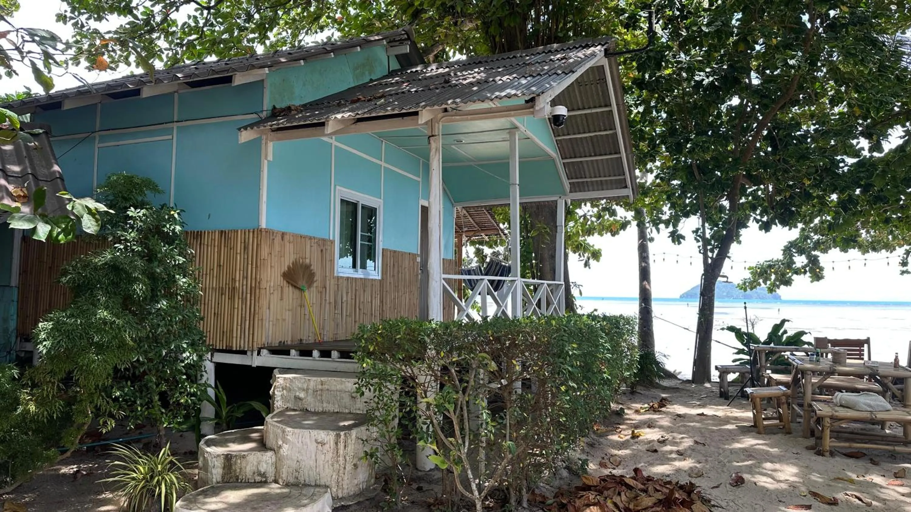 Property building in Colorful Hut