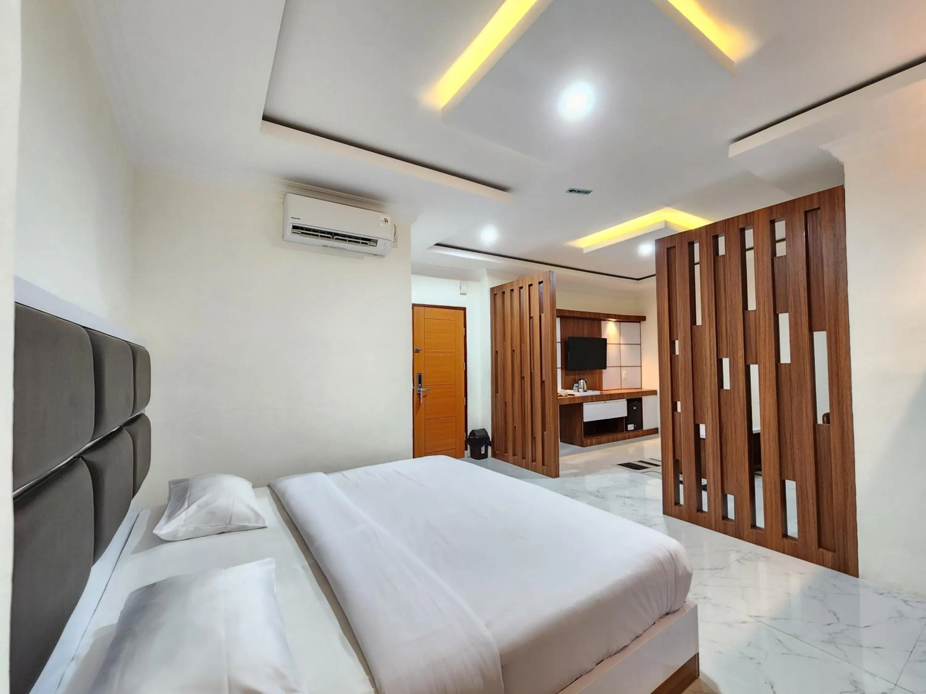 hotel diana