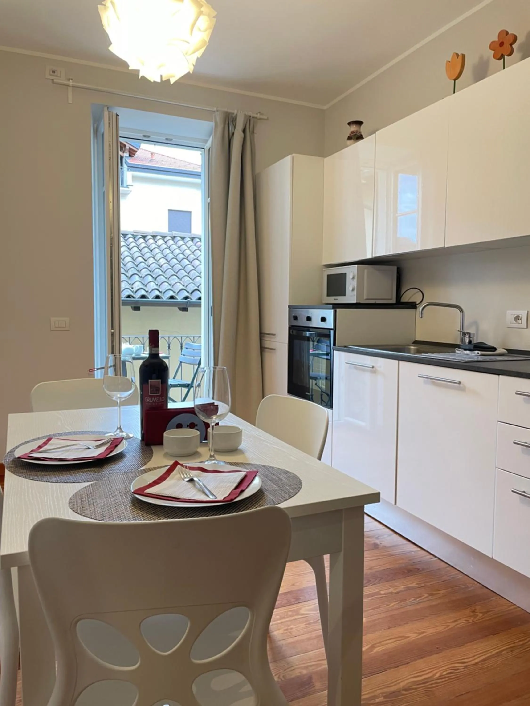 Coffee/tea facilities in Casa Lari Stresa