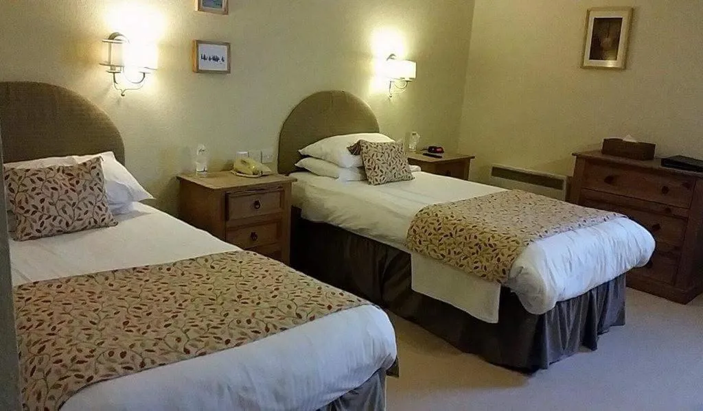 Bedroom, Bed in The Royal Hotel Tain