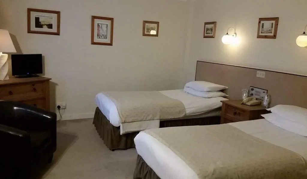 Bedroom, Bed in The Royal Hotel Tain