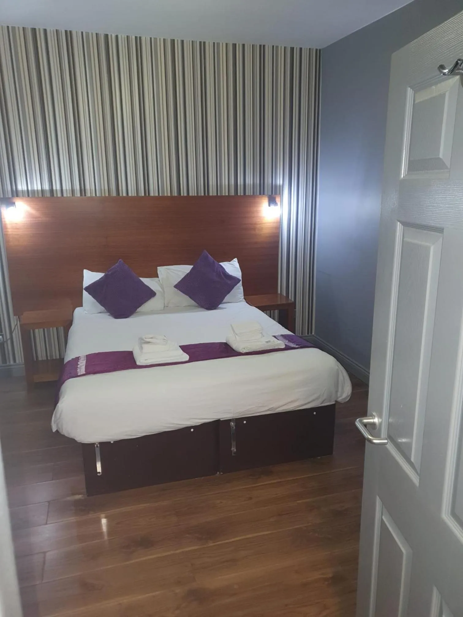 Bed in Bennetts Hotel