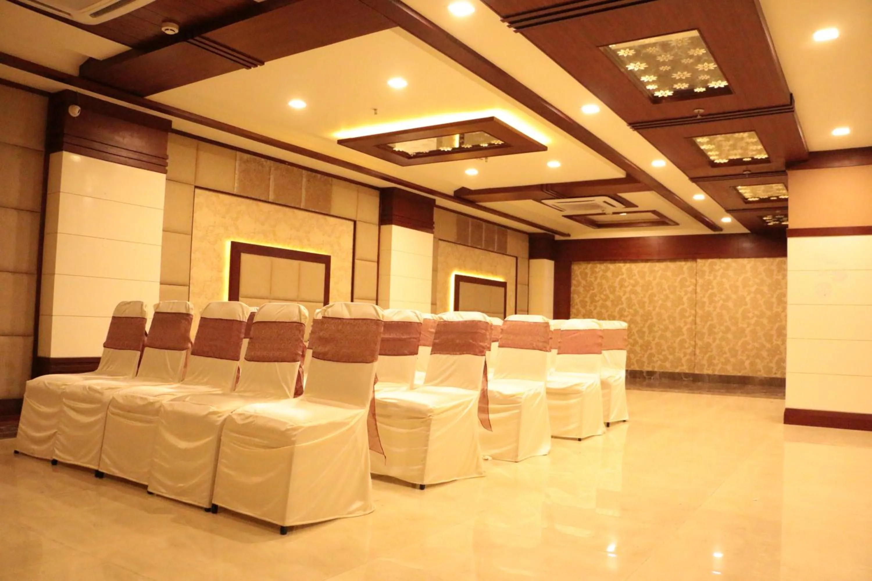 Banquet/Function facilities in The Land Mark