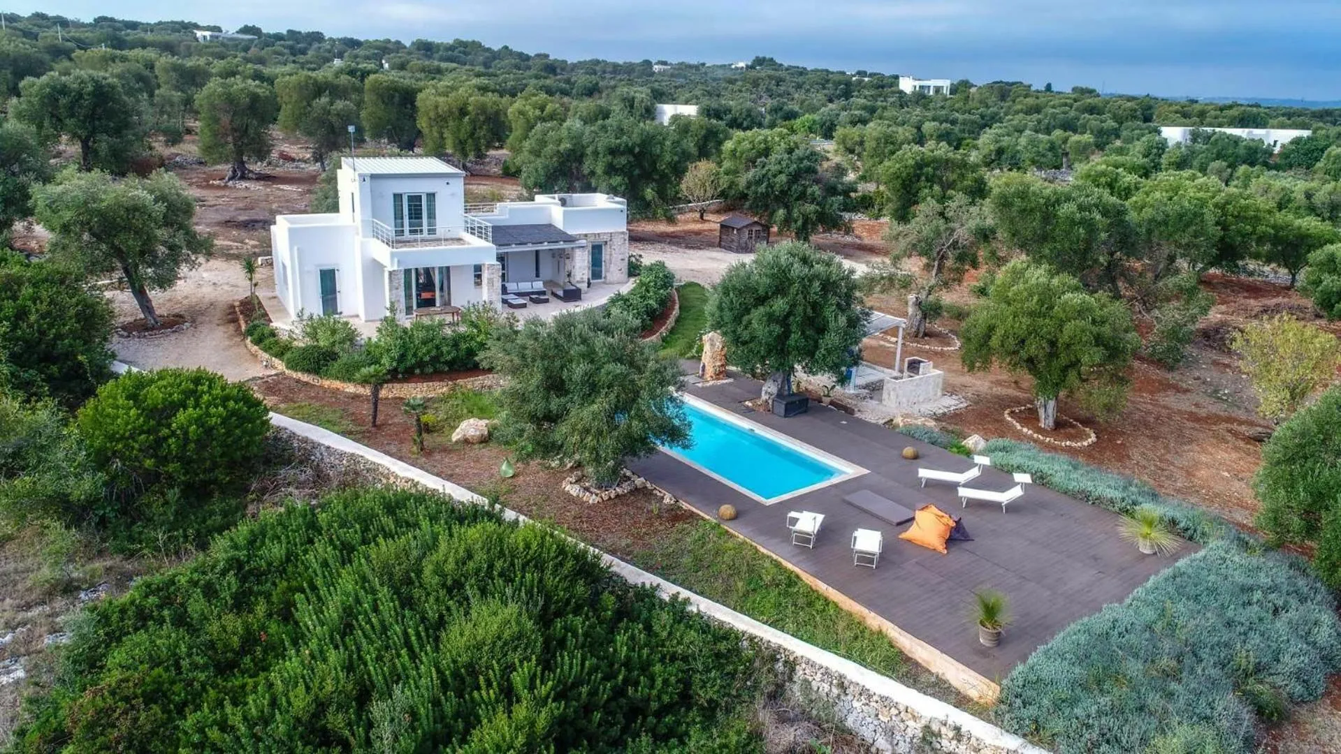 Villa Butterfly by Raro Villas