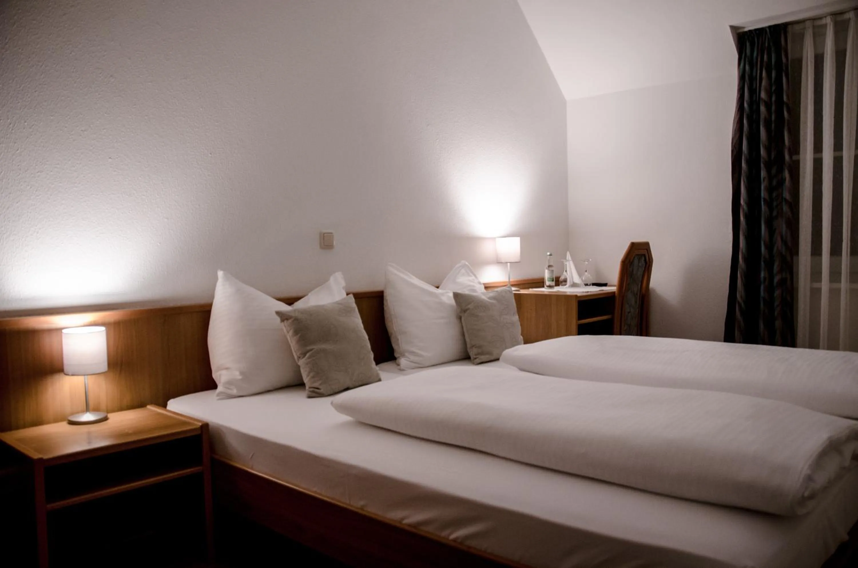 Bed in Hotel Blaue Traube