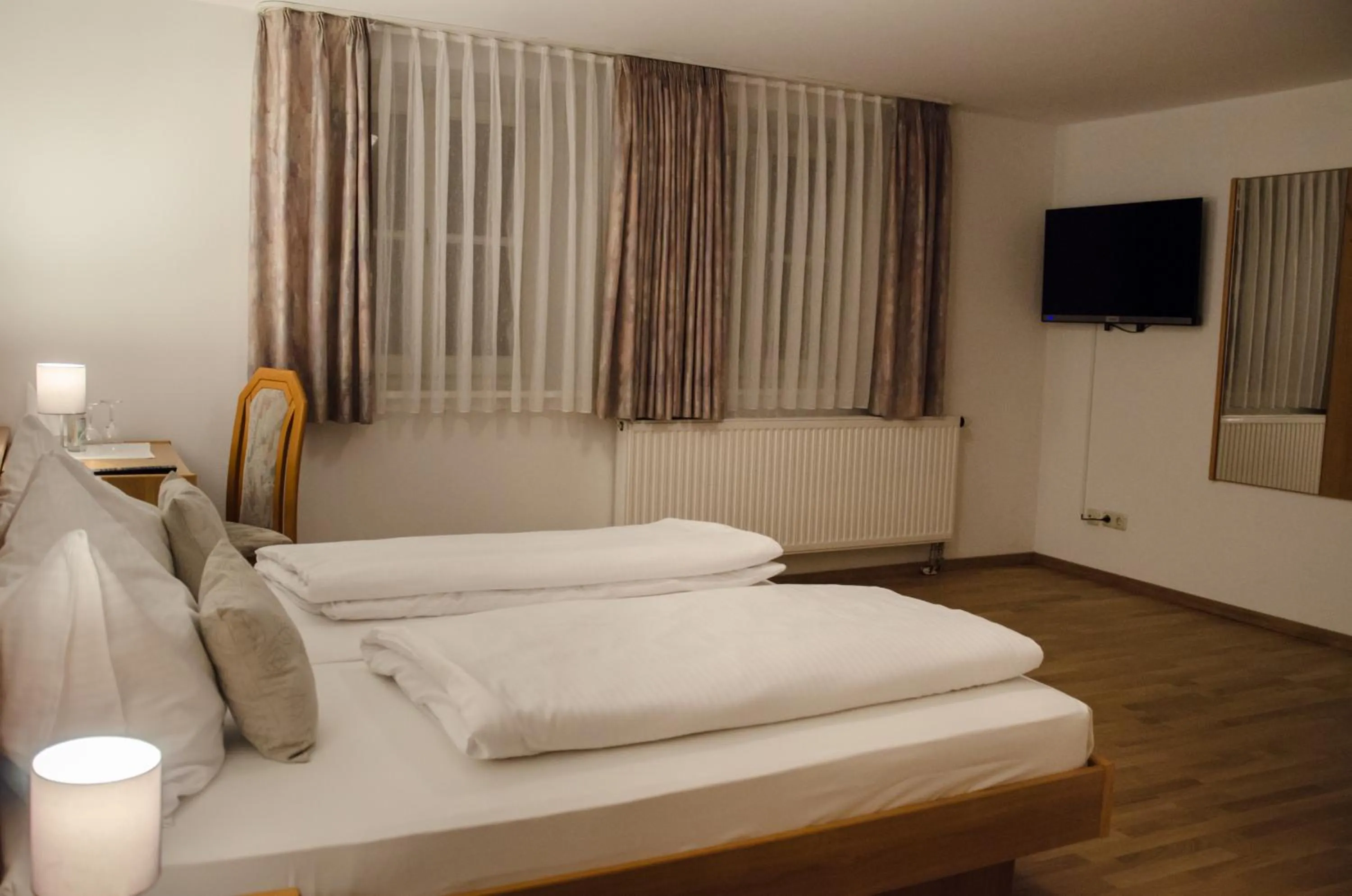 Bed in Hotel Blaue Traube