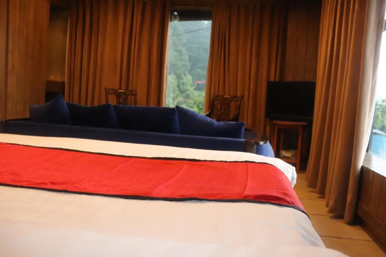 Bed in Shangrila Hotels and Resort