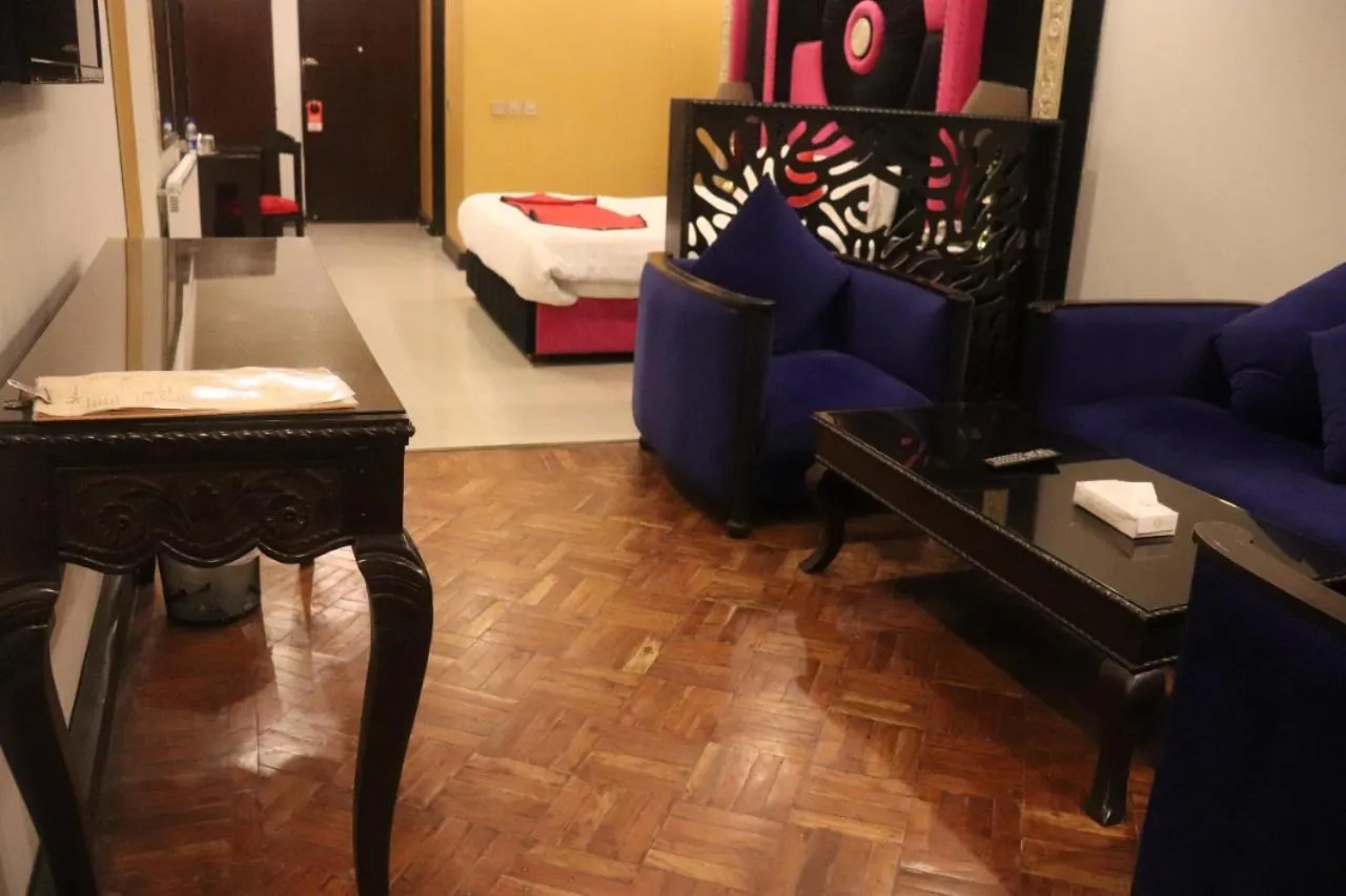 Bed in Shangrila Hotels and Resort