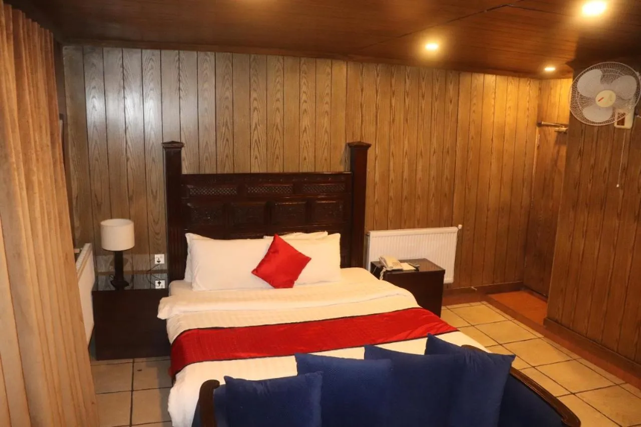 Bed in Shangrila Hotels and Resort