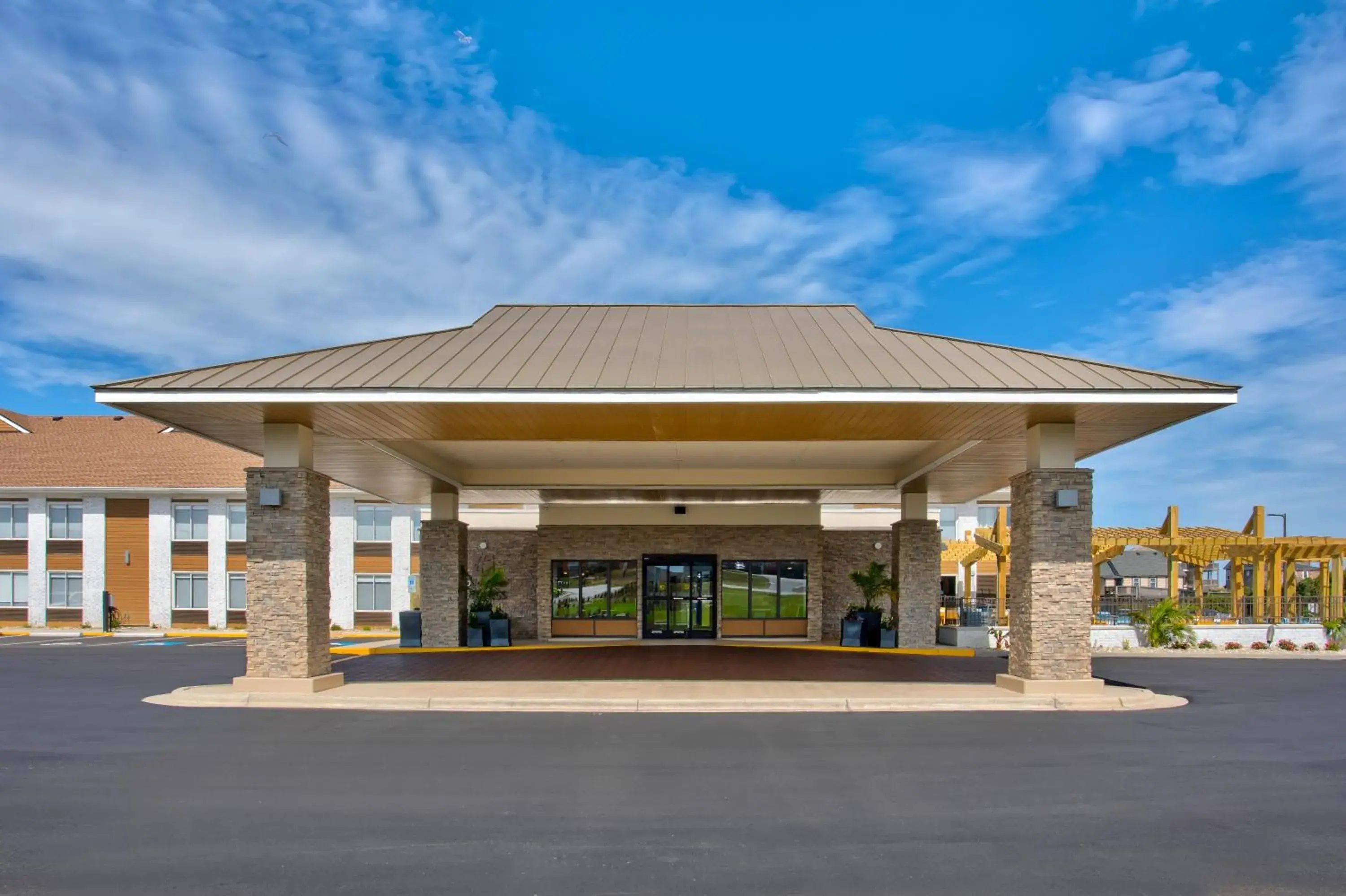 Facade/entrance in Holiday Inn Express Kitty Hawk - Outer Banks by IHG Facade/entrance in Holiday Inn Express Kitty Hawk - Outer Banks by IHG