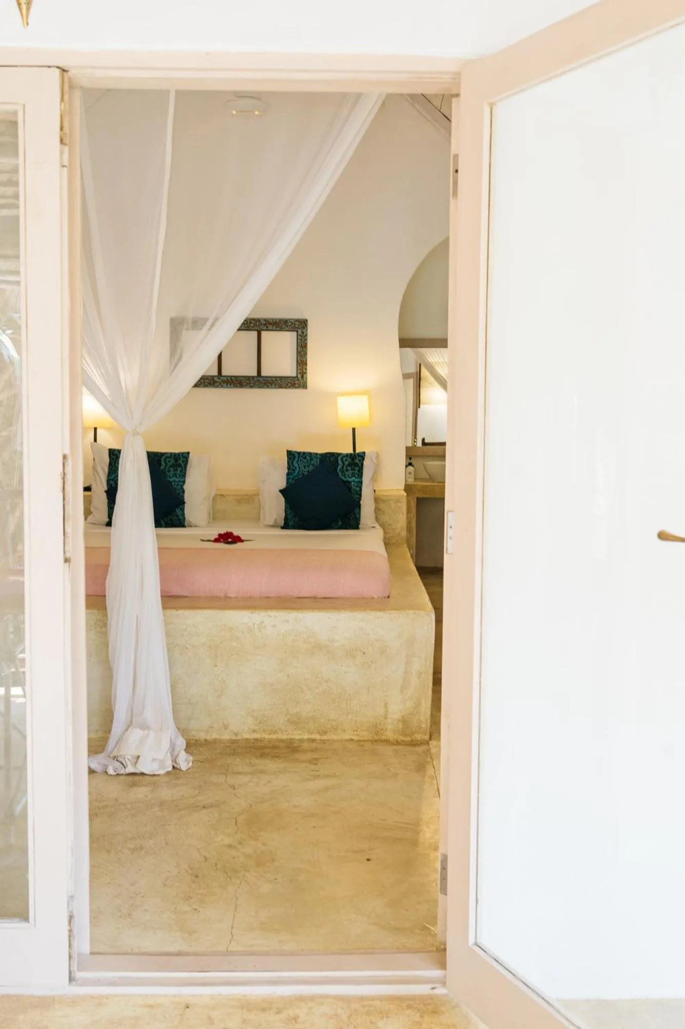 Facade/entrance, Bed in Sharazad Boutique Hotel