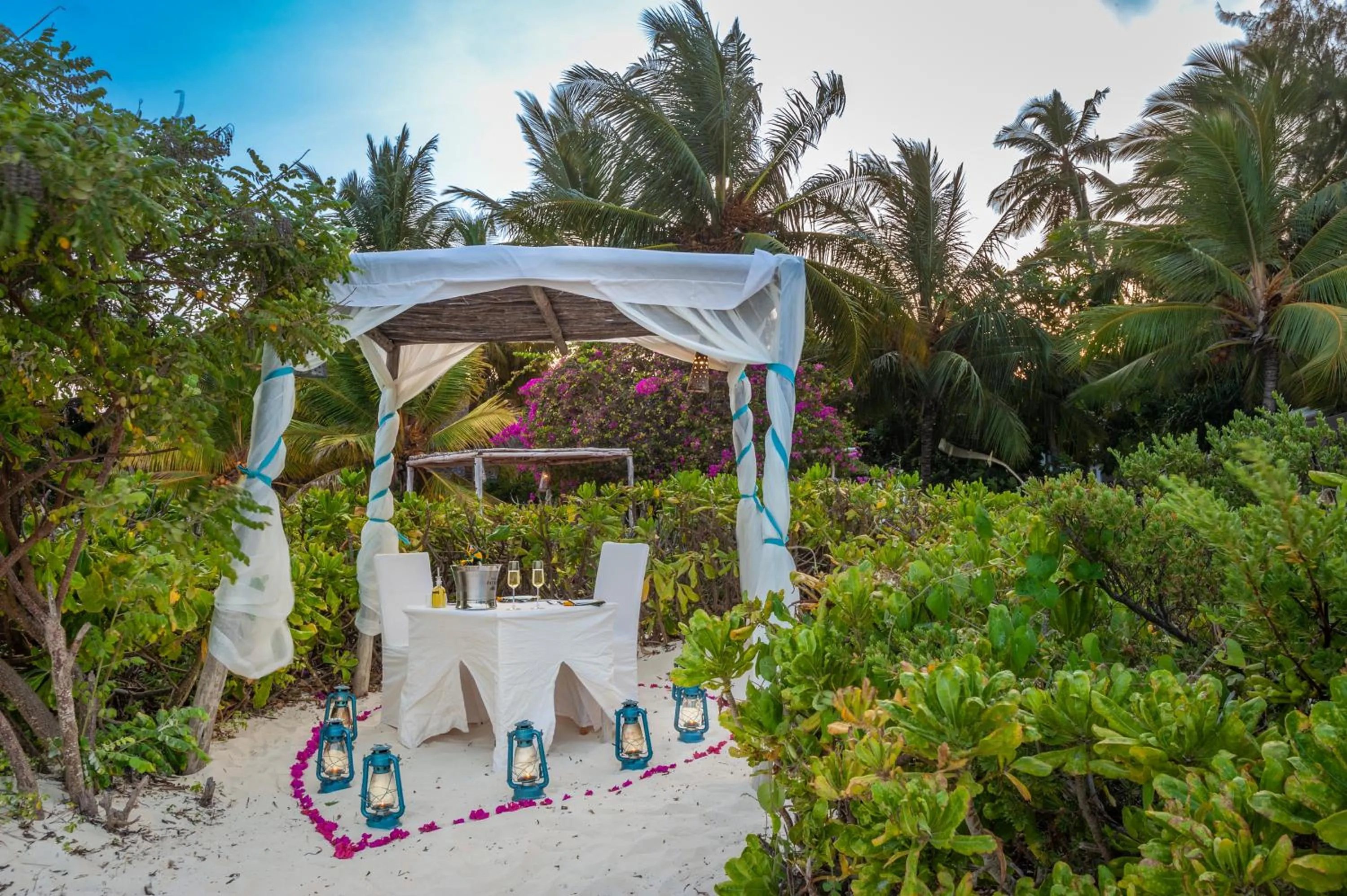 Restaurant/places to eat in Sharazad Boutique Hotel