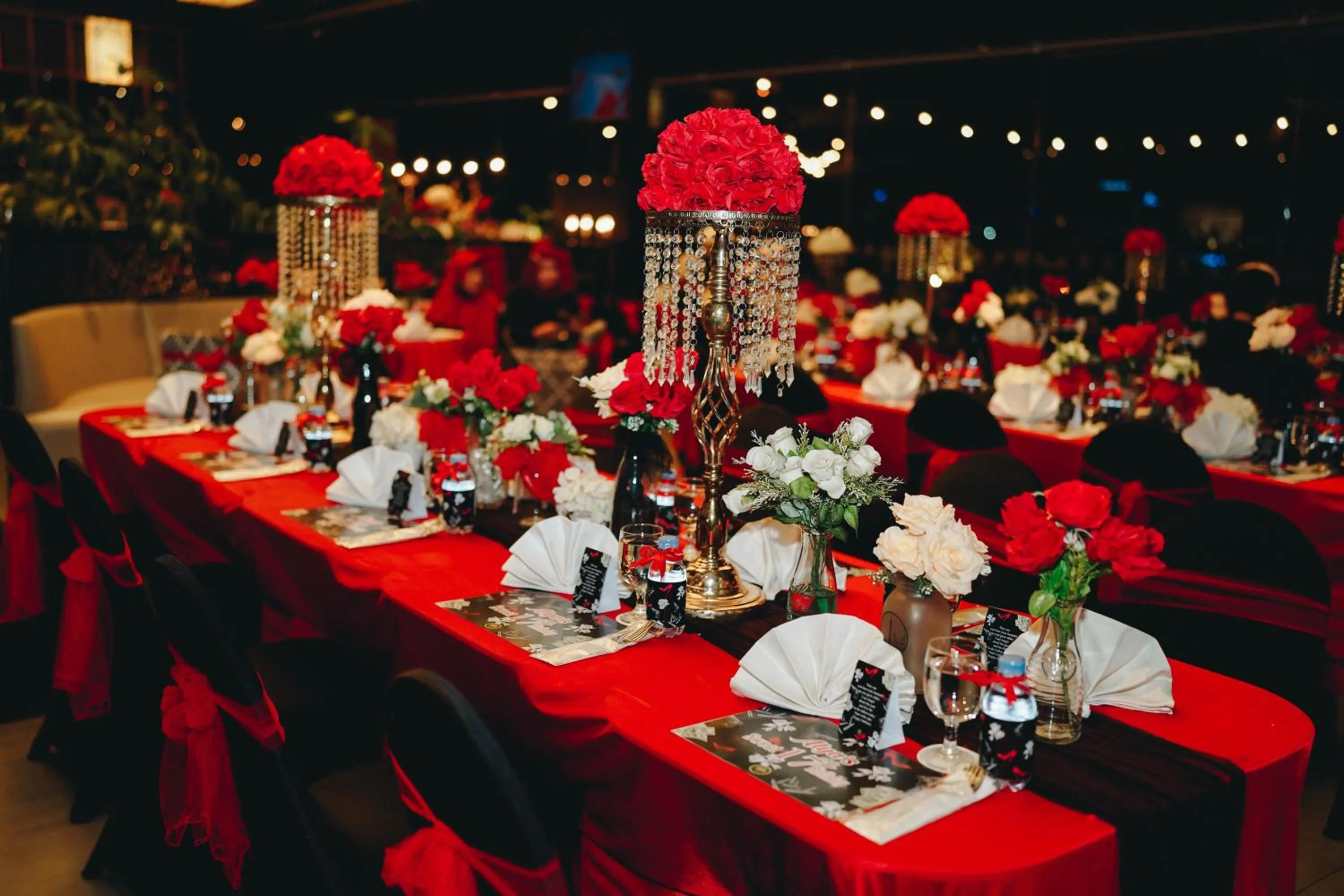 Restaurant/places to eat in Swiss-Belinn Saripetojo Solo