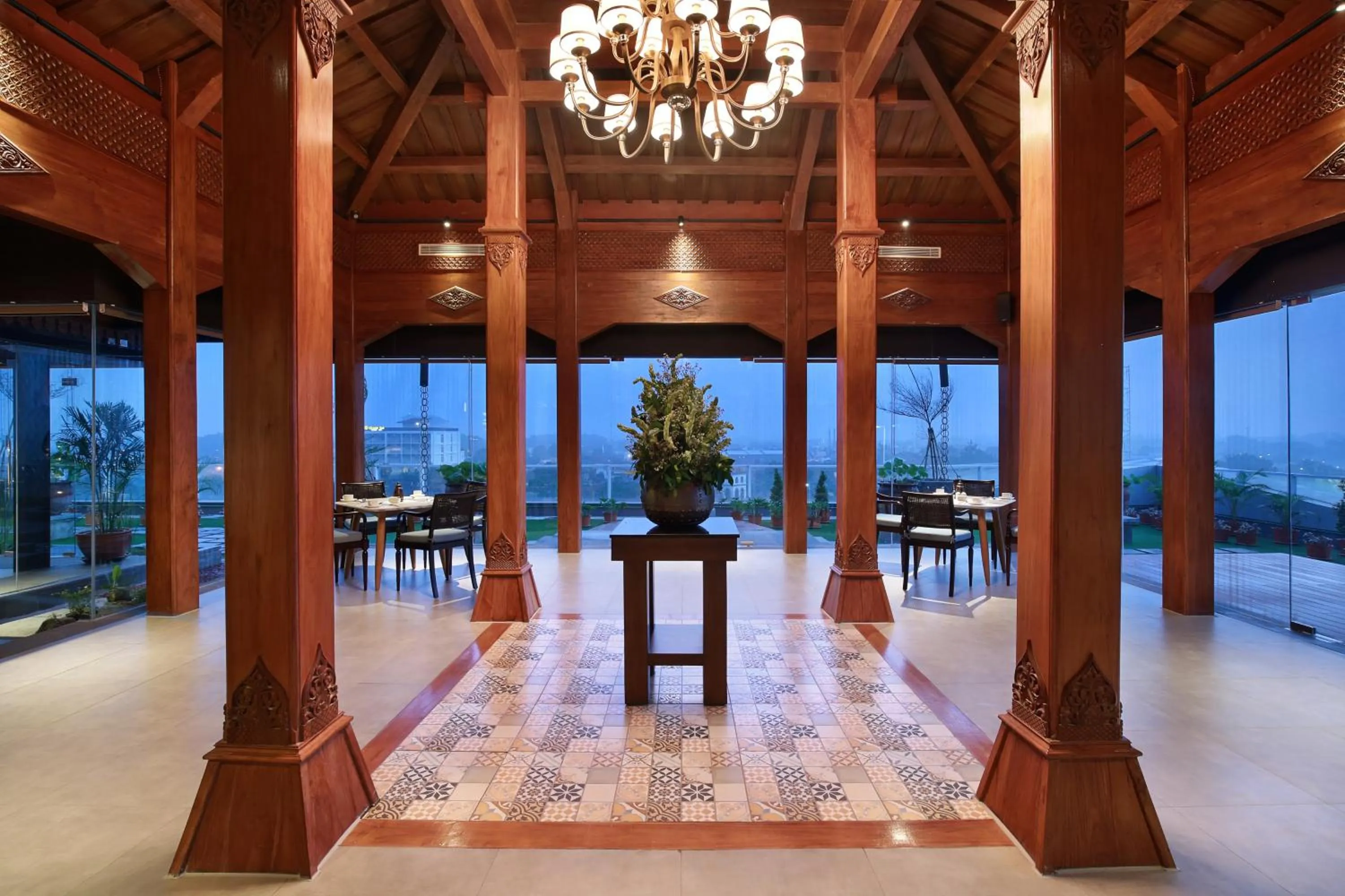 Restaurant/places to eat in Swiss-Belinn Saripetojo Solo