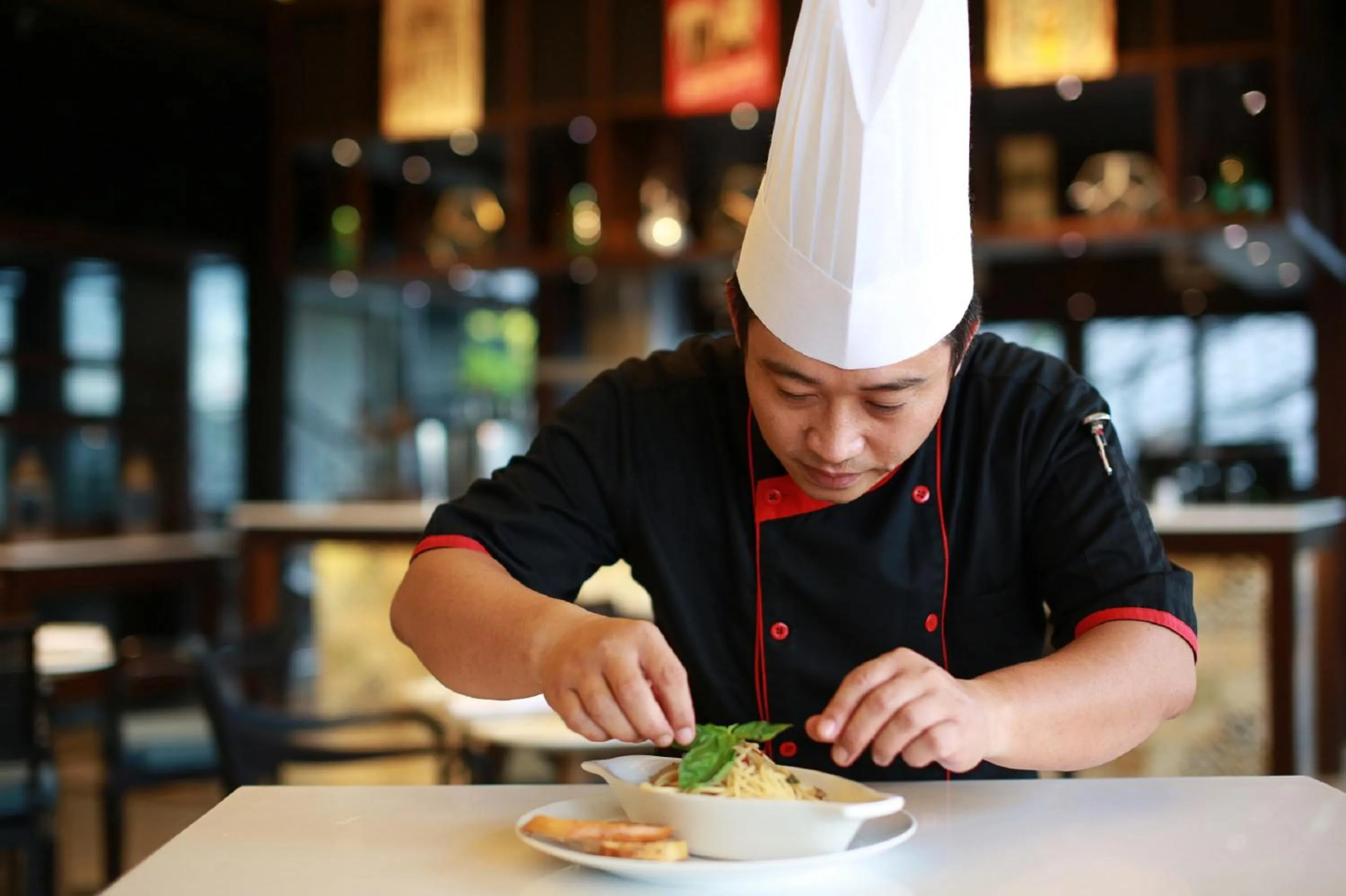 Staff in Swiss-Belinn Saripetojo Solo