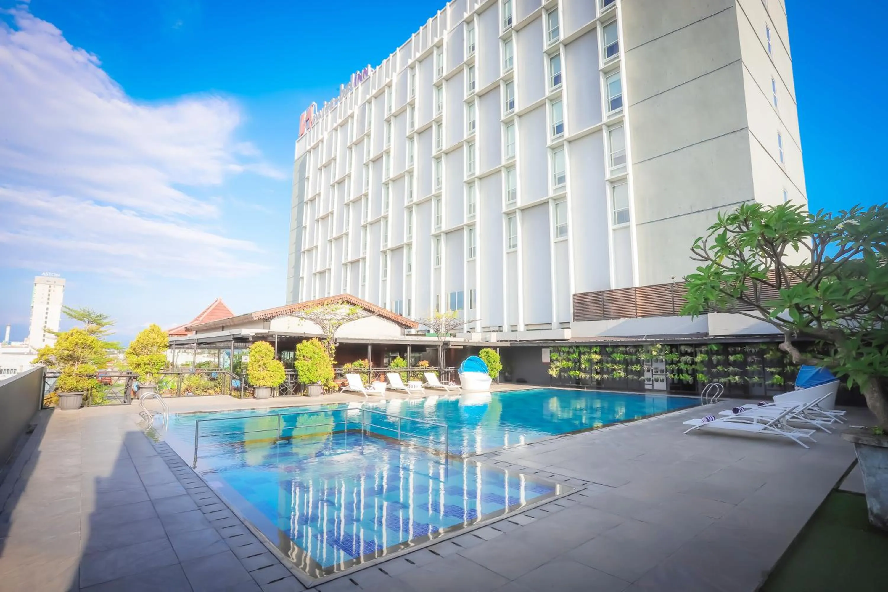 Property building in Swiss-Belinn Saripetojo Solo