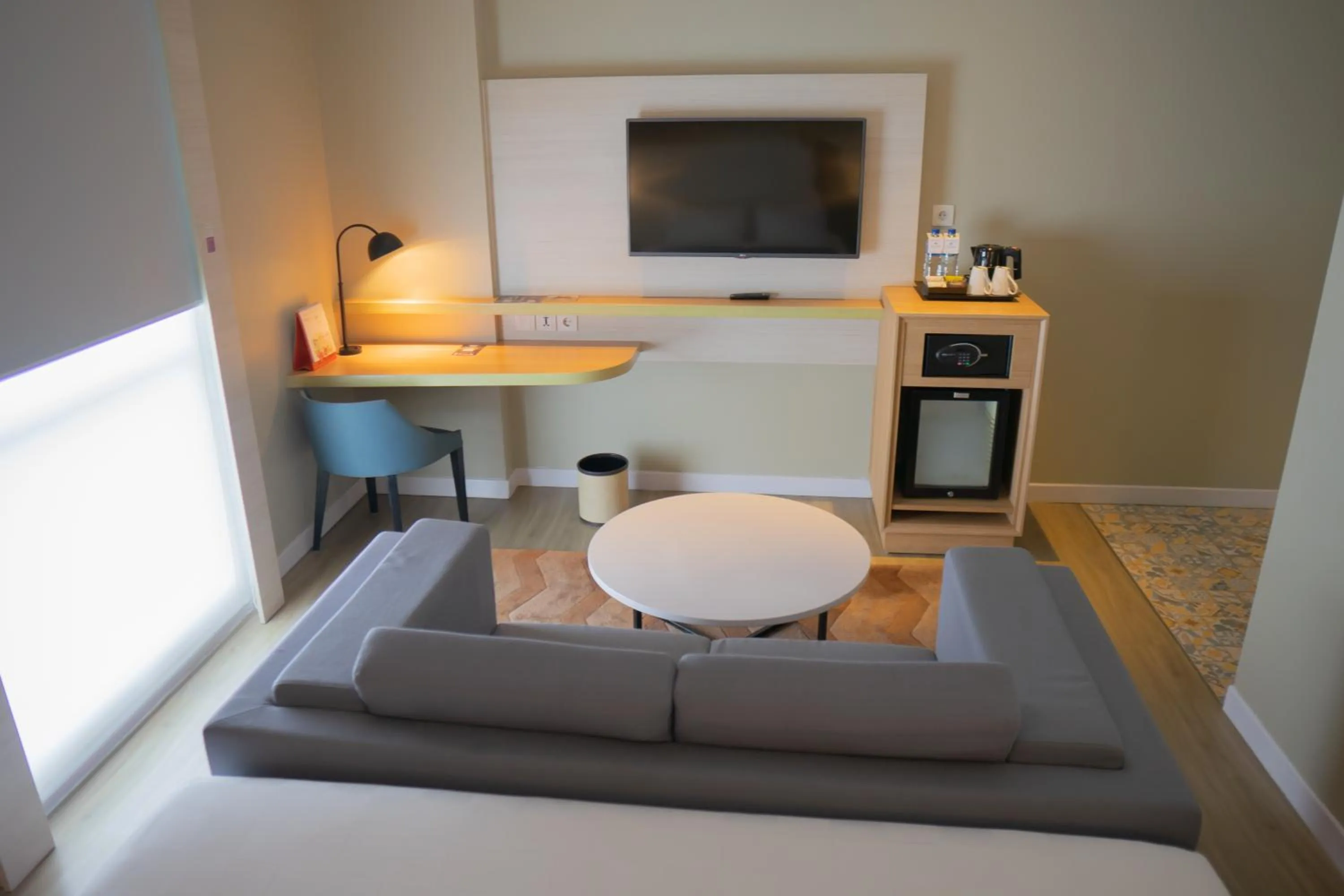 hair dresser in Swiss-Belinn Saripetojo Solo