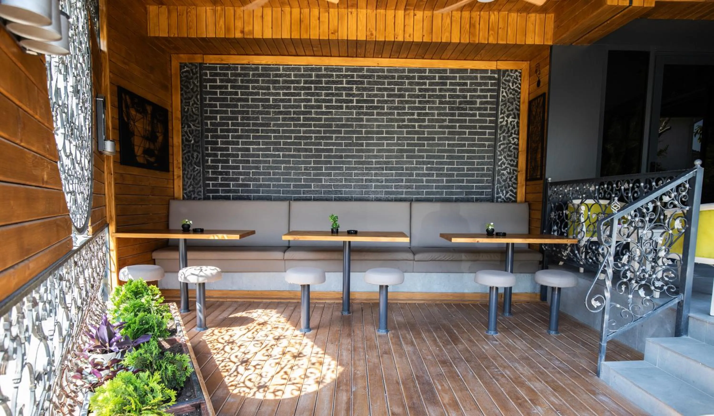 Lounge or bar in View Inn Boutique Hotel