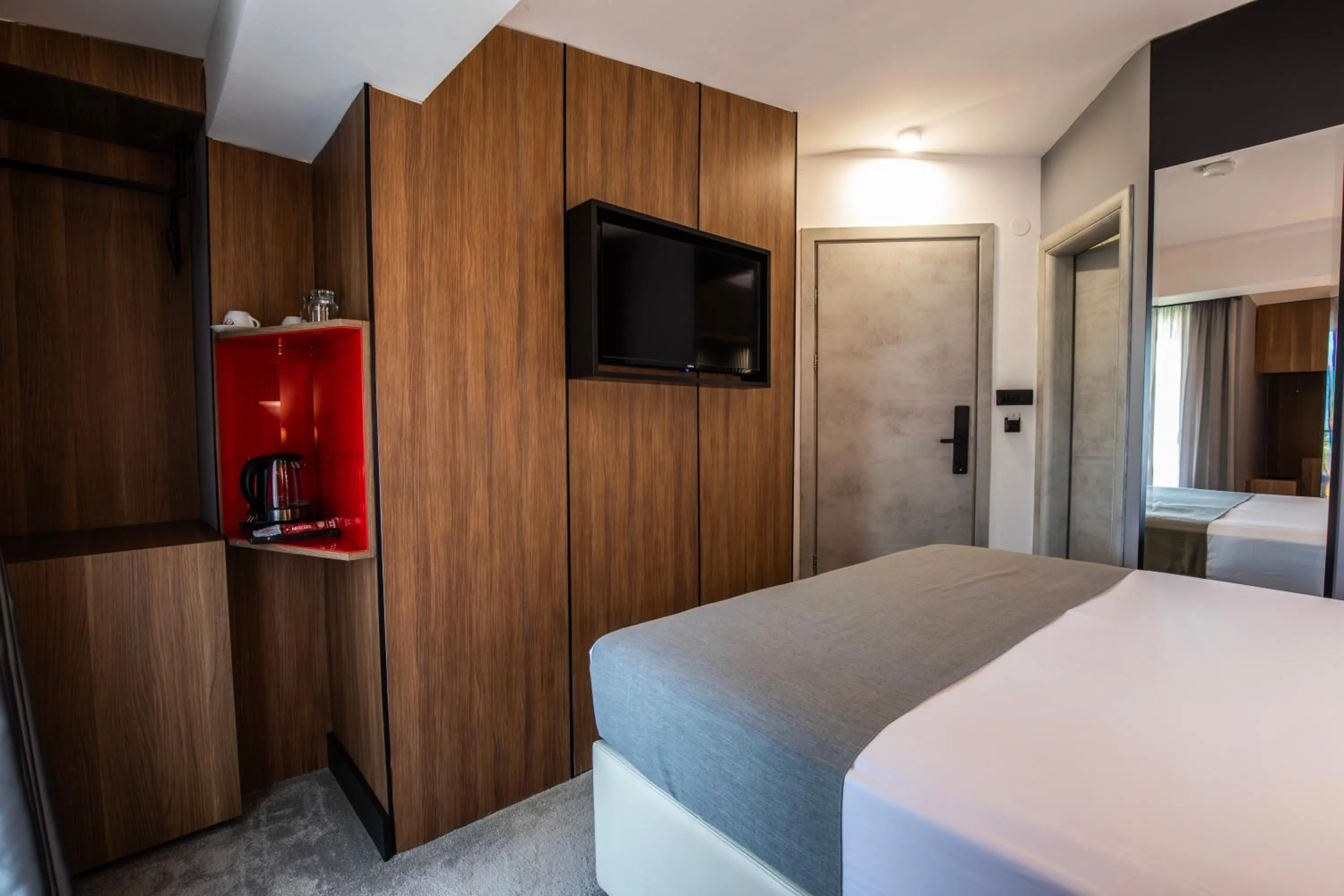 Photo of the whole room, Bed in View Inn Boutique Hotel