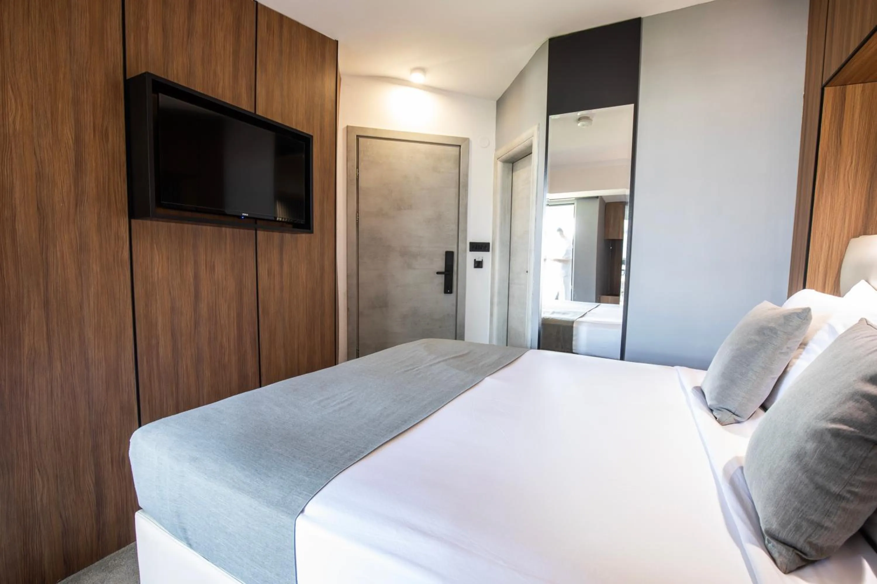 TV and multimedia, Bed in View Inn Boutique Hotel