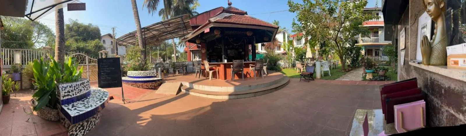 Peravel Beach Holiday Home