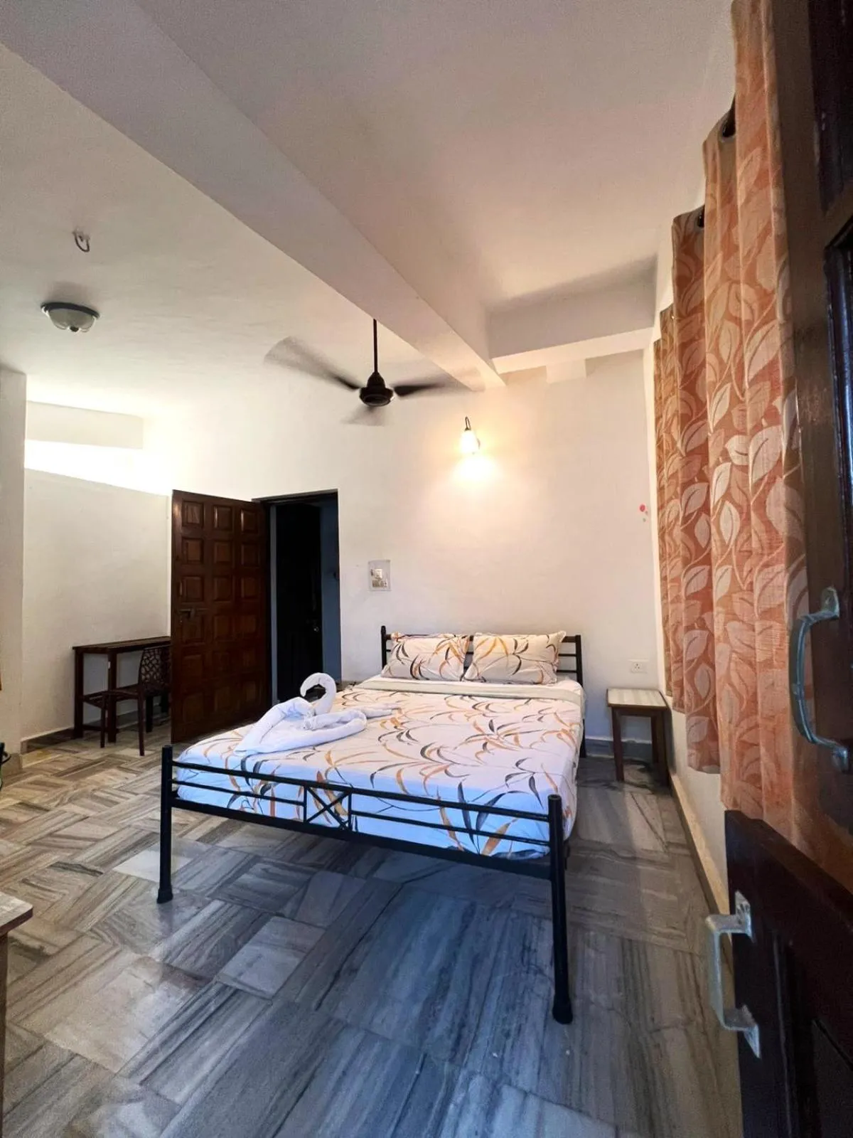 Bedroom, Bed in Peravel Beach Holiday Home