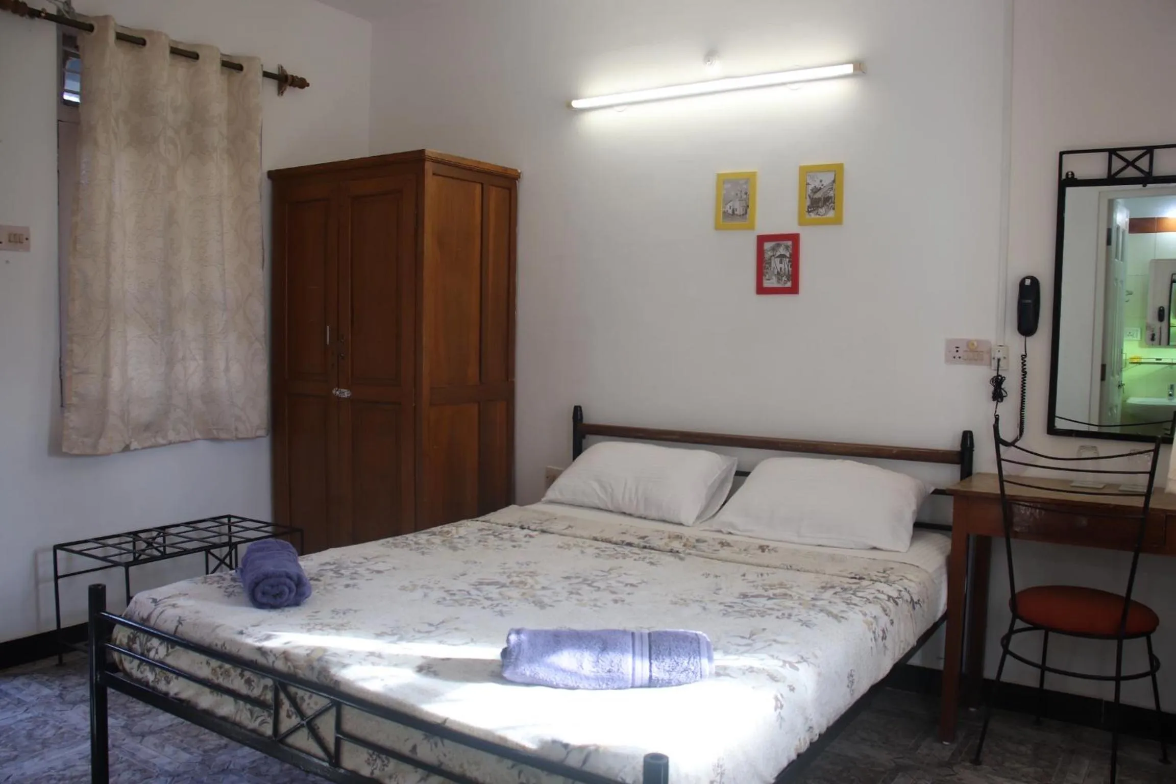 Bed in Peravel Beach Holiday Home