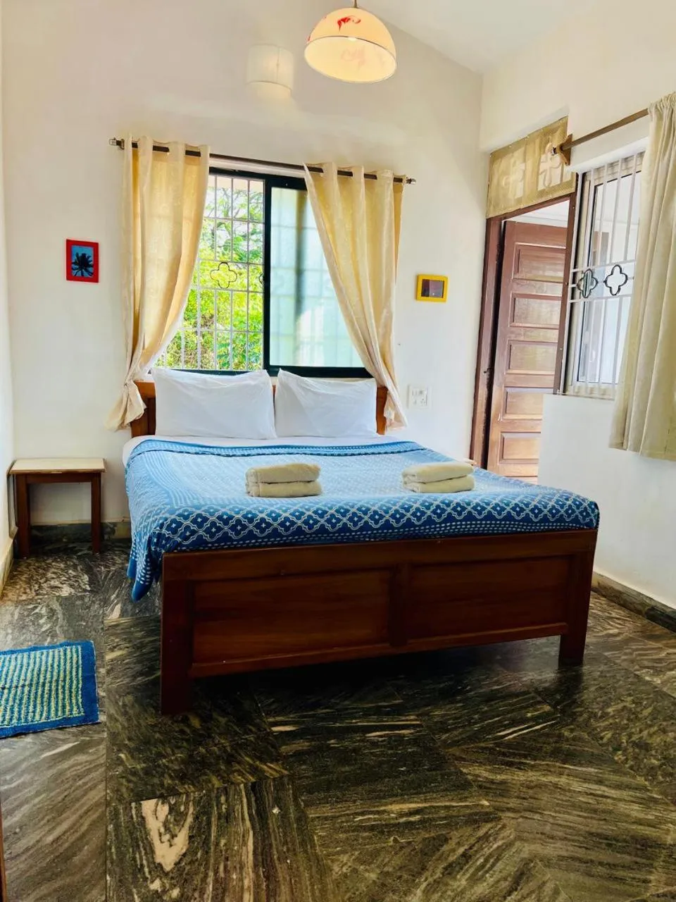 Bed in Peravel Beach Holiday Home