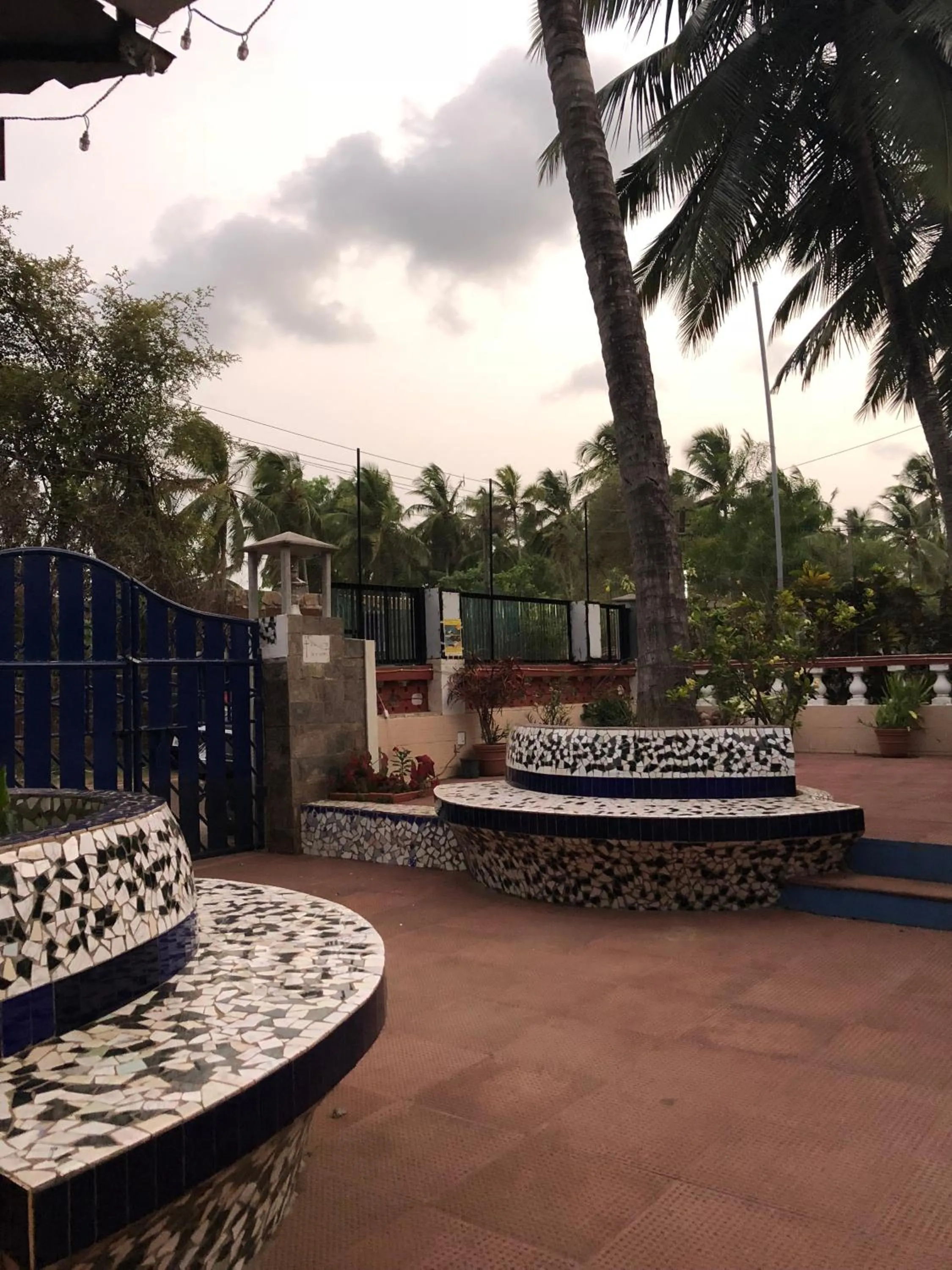 Facade/entrance in Peravel Beach Holiday Home