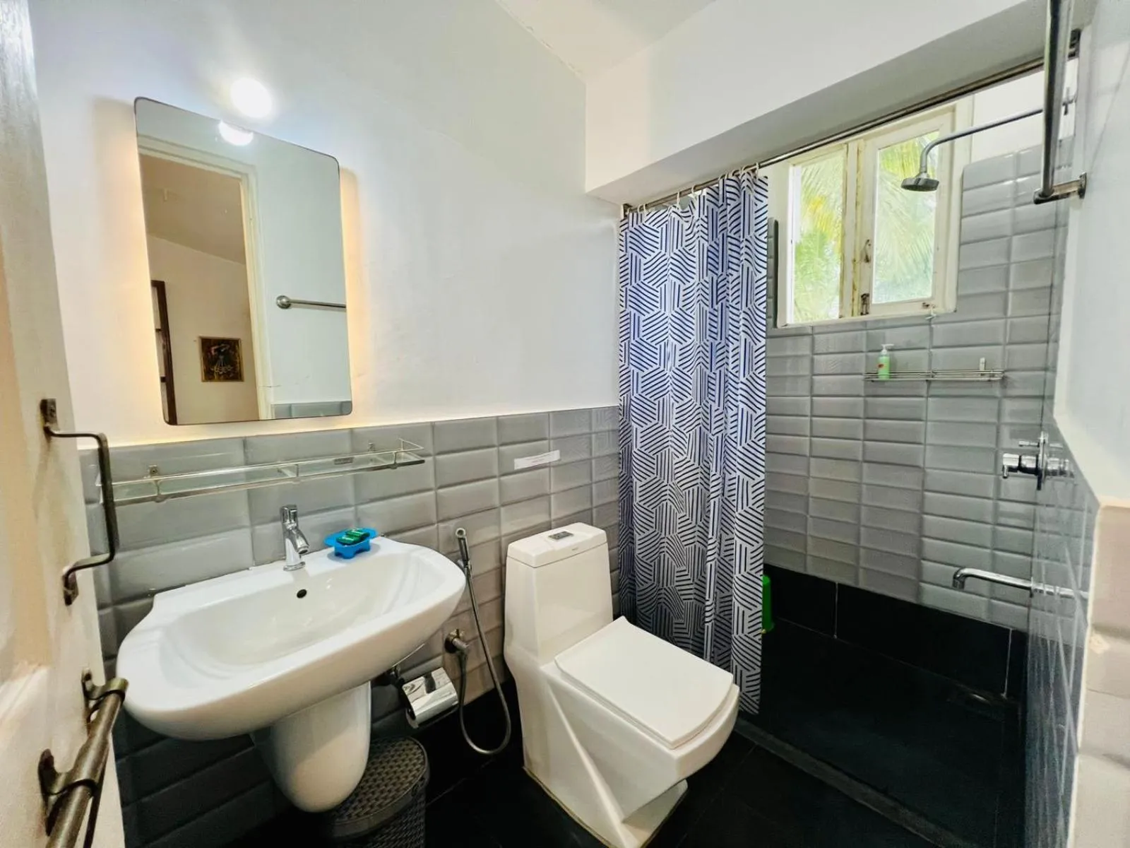 Bathroom in Peravel Beach Holiday Home