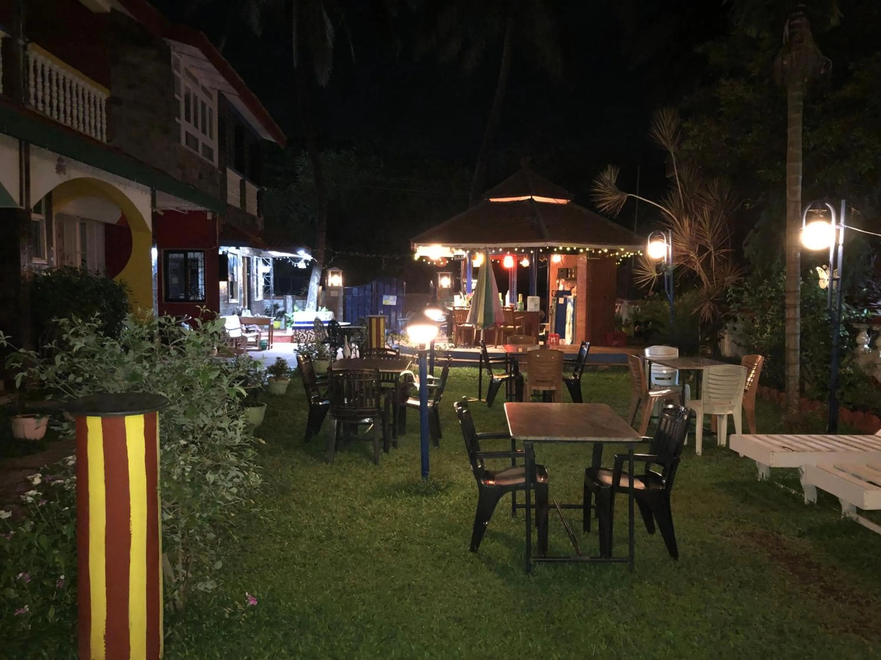 Garden in Peravel Beach Holiday Home