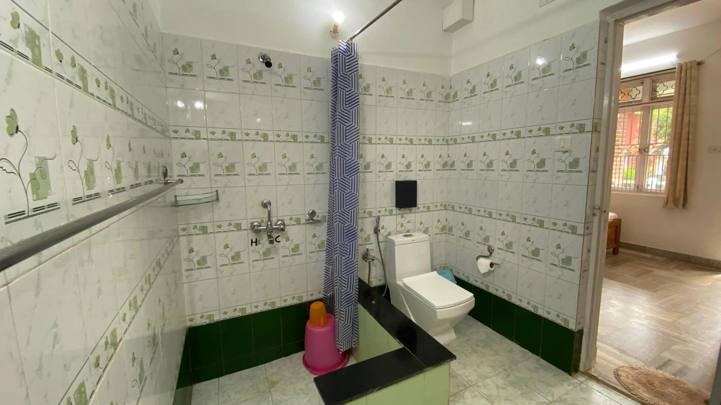 Bathroom in Peravel Beach Holiday Home