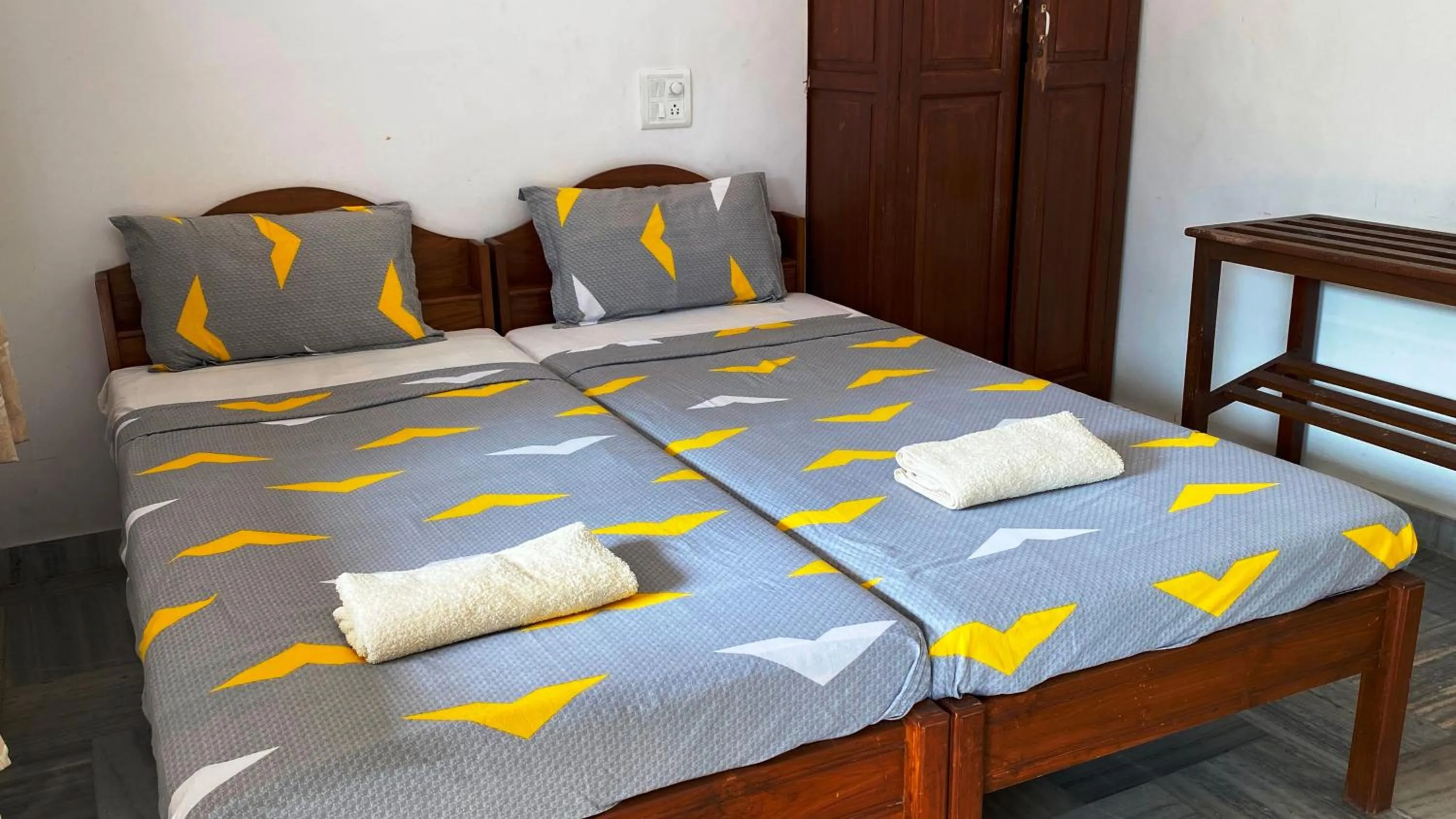 Bed in Peravel Beach Holiday Home