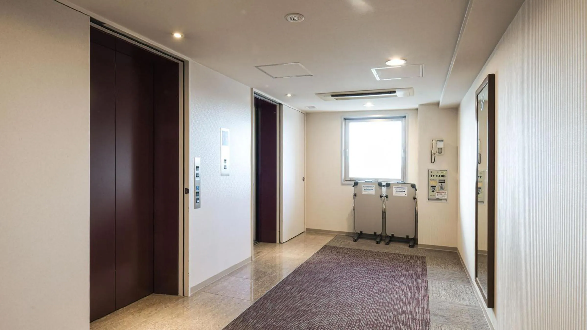 trouser press in Vessel Hotel Miyakonojo